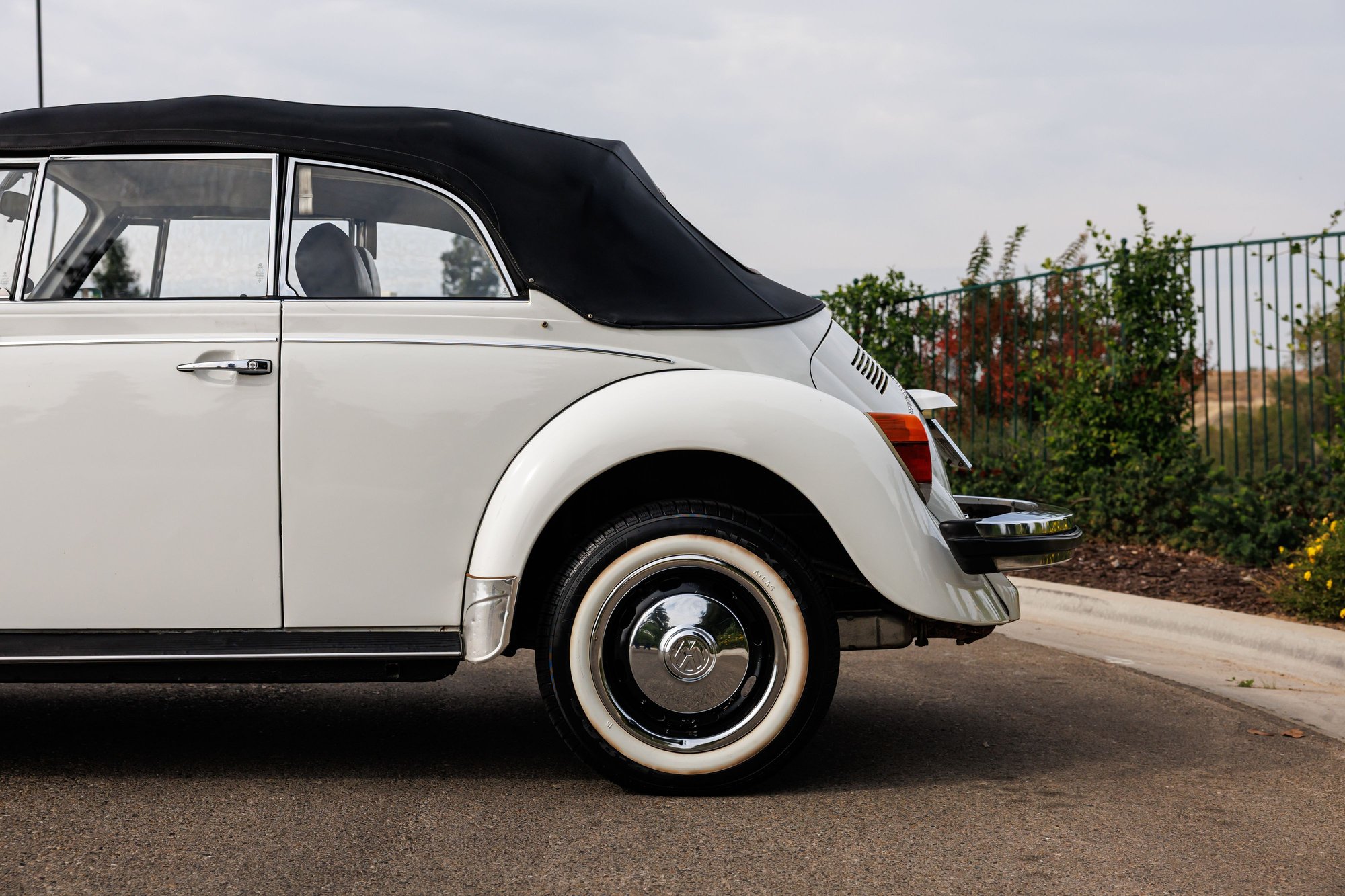 1978 Volkswagen Super Beetle - 1978 Volkswagen super beetle convertible - Used - Fresno, CA 93720, United States