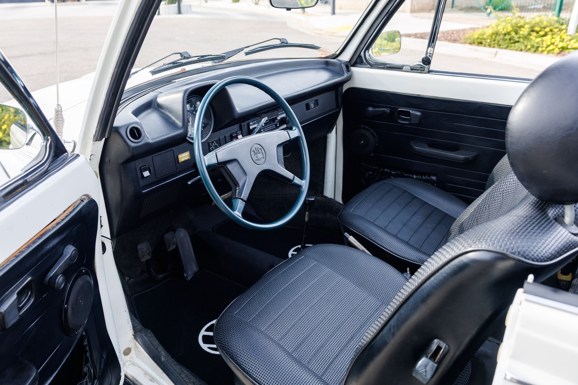 1978 Volkswagen Super Beetle - 1978 Volkswagen super beetle convertible - Used - Fresno, CA 93720, United States