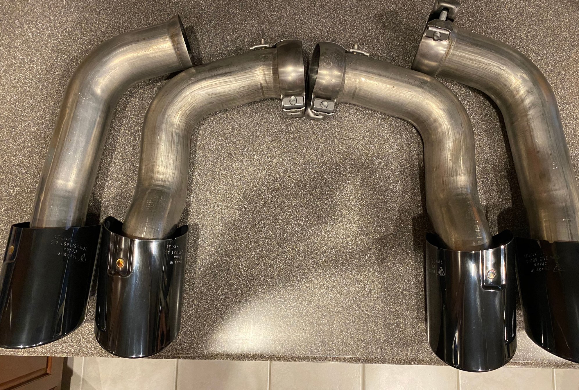 OEM Black Cayenne Turbo Exhaust Tips Rennlist Porsche Discussion Forums