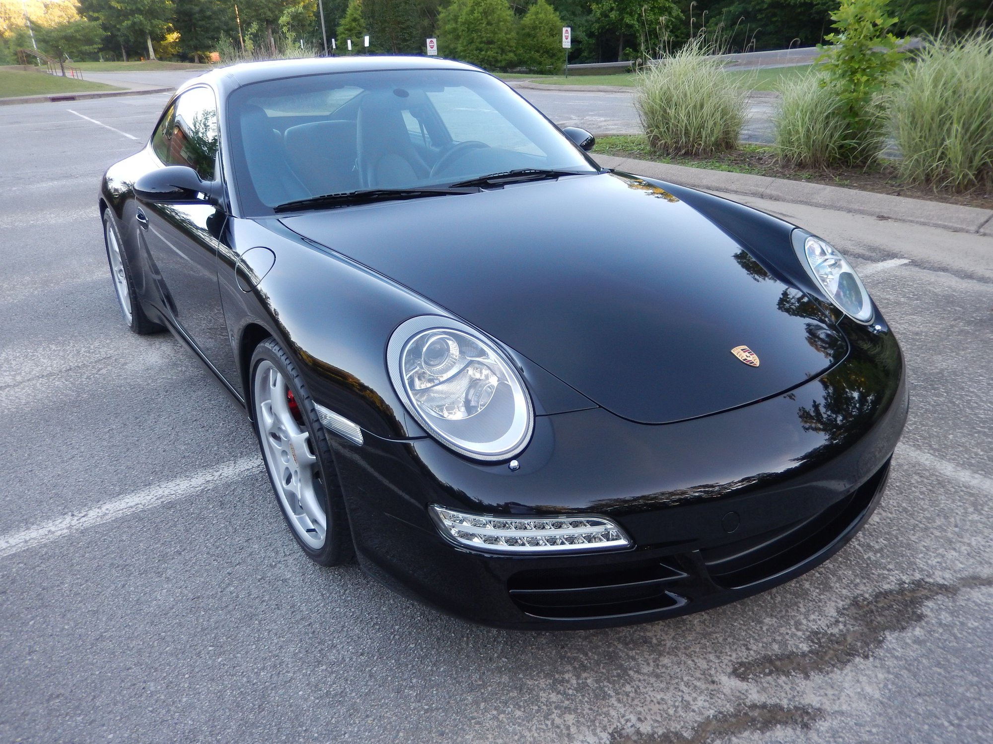 2006 Porsche 911 - 2006 Porsche Carrera S - Exceptional Condition - Used - VIN WPOAB29986S744261 - 6 cyl - 2WD - Manual - Coupe - Black - Signal Mountain, TN 37377, United States