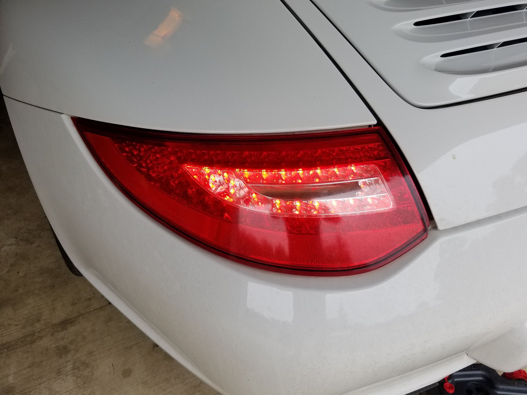 997.2 Left (Driver side) Tail Light For Sale Rennlist Porsche Discussion Forums