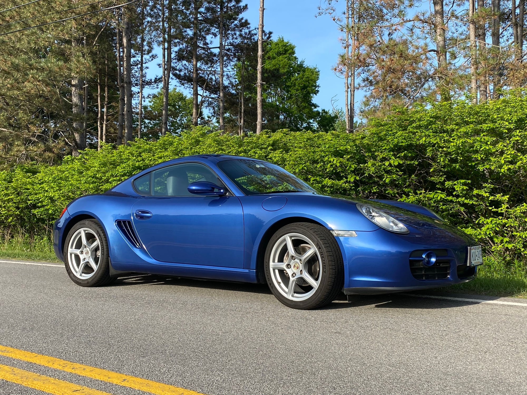 2007 Porsche Cayman - 2007 Cayman, 38k miles Cobalt Blue - Used - VIN WP0AA29847U761252 - 38,300 Miles - 6 cyl - 2WD - Automatic - Coupe - Blue - Rochester, NY 14580, United States