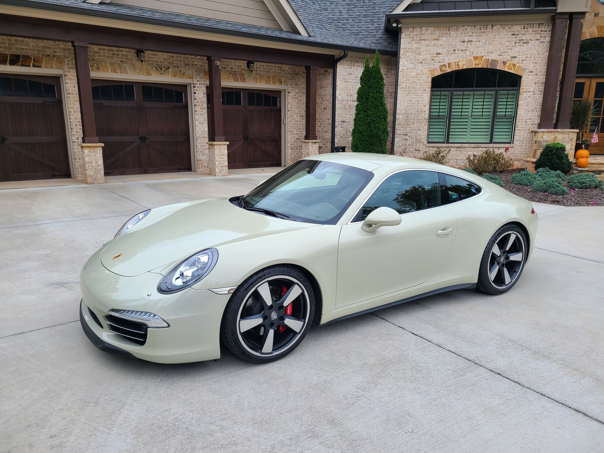 2014 Porsche 911 - 2014 Porsche 50th Anniversary Edition. Pristine Condition CPO Certified - Used - VIN wp0ab2a98es121572 - 36,325 Miles - 6 cyl - 2WD - Automatic - Coupe - Gray - Oakwood, GA 30566, United States