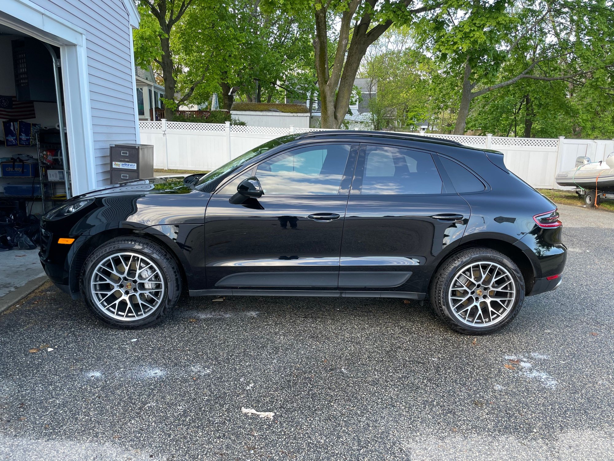 2017 Porsche Macan - 2017 Macan S 29k Miles - CPO - Great build - Used - VIN WP1AB2A54HLB18517 - 29,500 Miles - 6 cyl - Charlestown, MA 02129, United States