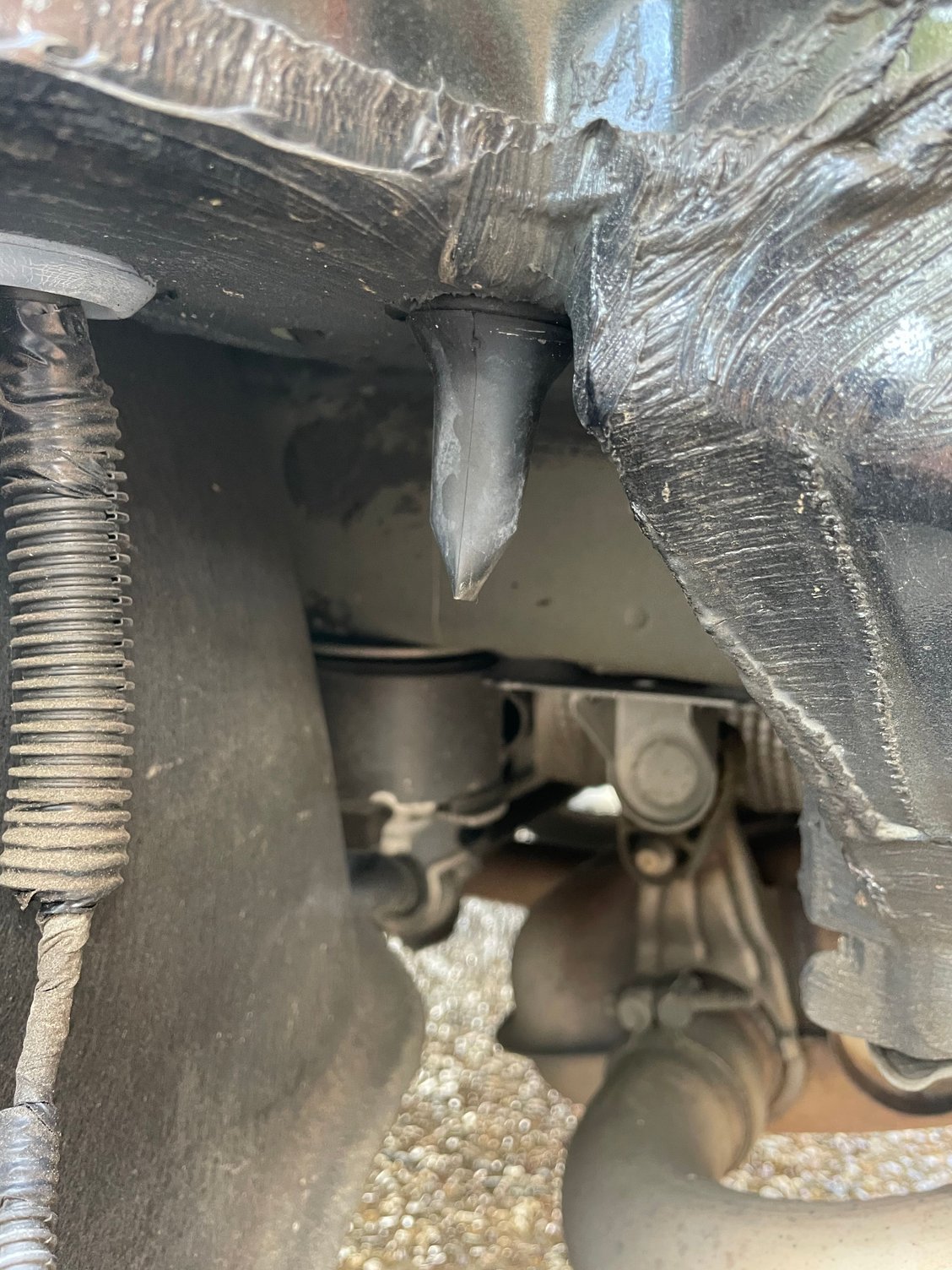 Some pics of the rear sunroof drains on a panoramic sunroof Rennlist