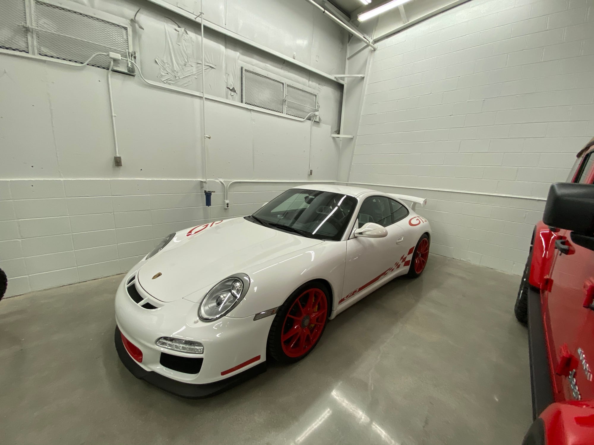 2010 Porsche 911 - 997.2 GT3 - Used - VIN WP0AC2A9XAS783306 - 12,700 Miles - 6 cyl - 2WD - Manual - Coupe - White - Louisville, KY 40204, United States