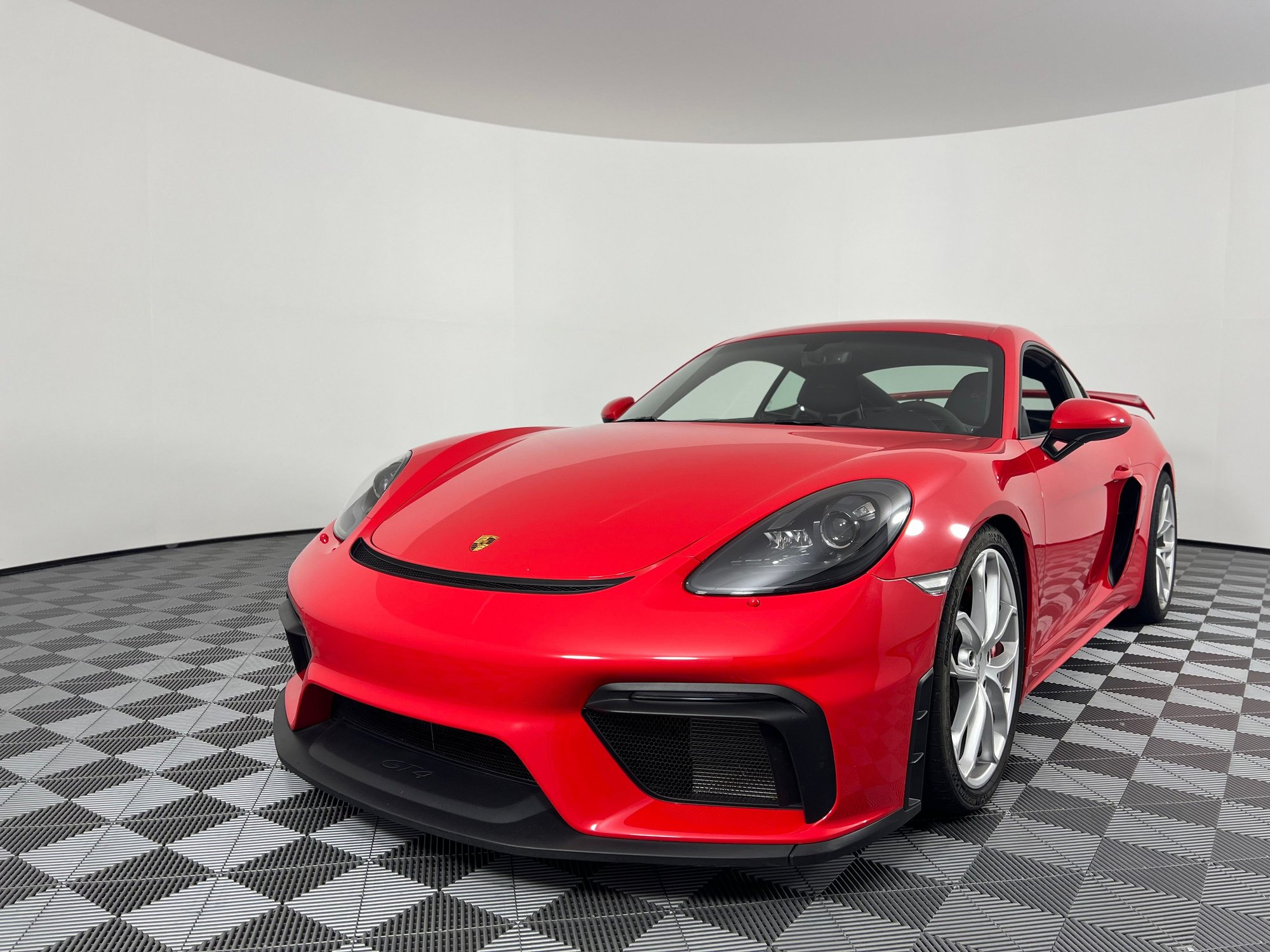 2022 Porsche 718 - 2022 718 GT4 - Guards, Black/Red interior, 6MT, LWB, 2,761 miles, track prepped, (CA) - Used - VIN WPOAC2A8XNS275401 - 2,761 Miles - 6 cyl - 2WD - Manual - Coupe - Red - Rancho Santa Fe, CA 92067, United States