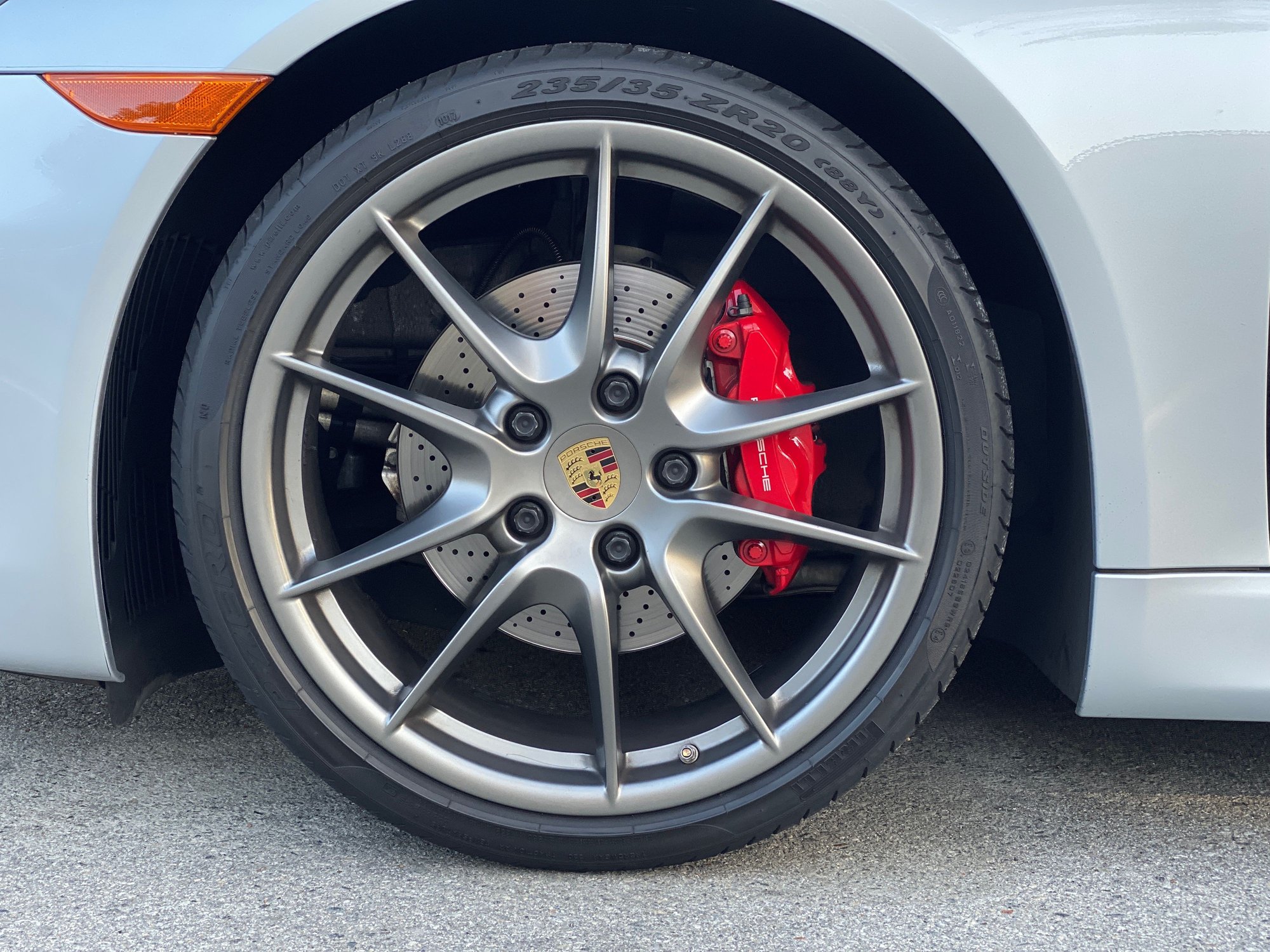 2014 Porsche Cayman - 2014 Cayman S PDK - Used - VIN WP0AB2A89EK192271 - 31,000 Miles - 6 cyl - 2WD - Automatic - Coupe - Silver - Laguna Beach, CA 92651, United States