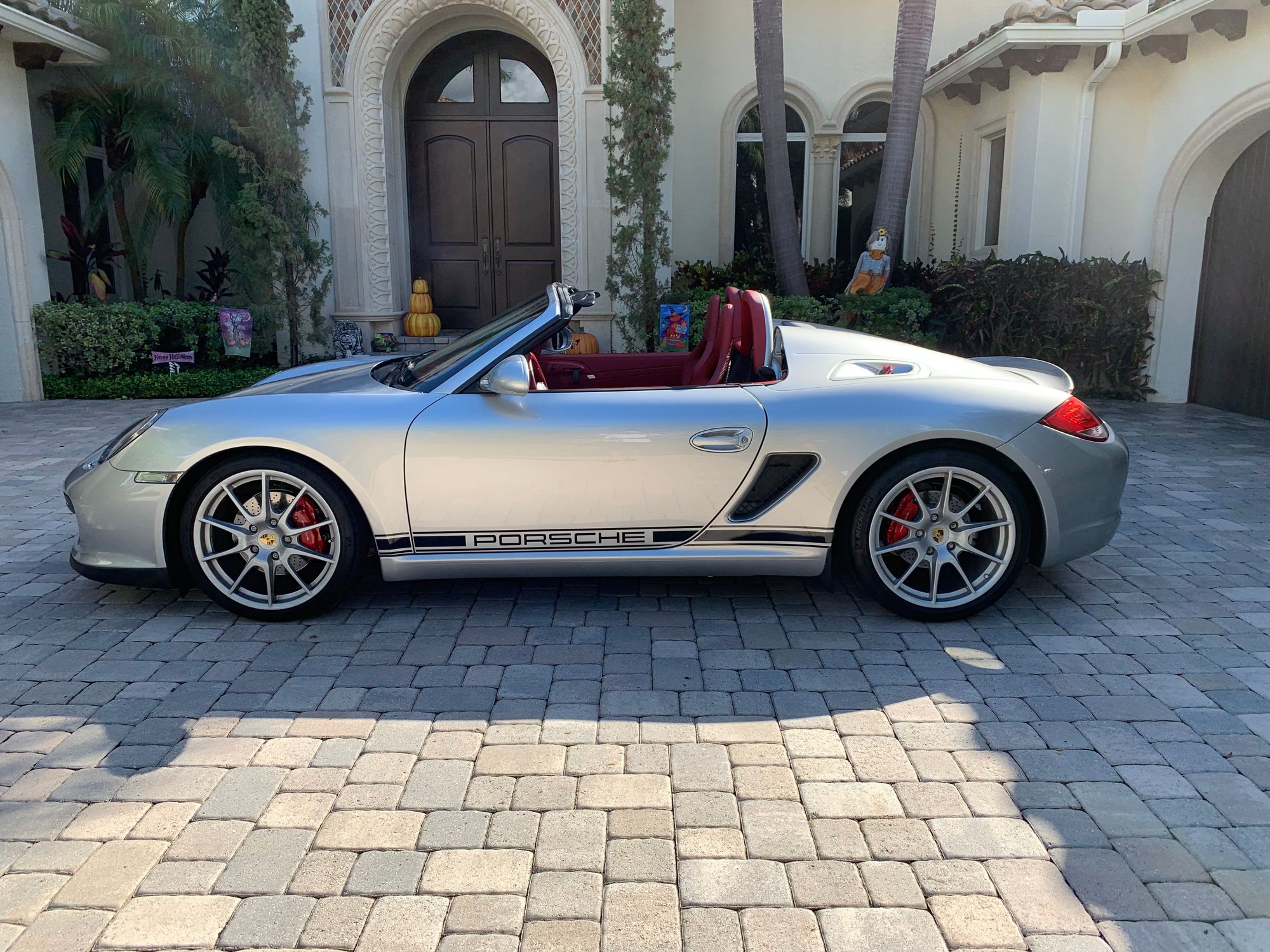 2011 Porsche Boxster - 2011 Porsche Boxster Spyder MT/LWB - Used - VIN WP0CB2A89BS745554 - 12,940 Miles - 6 cyl - 2WD - Manual - Convertible - Silver - Boca Raton, FL 33496, United States