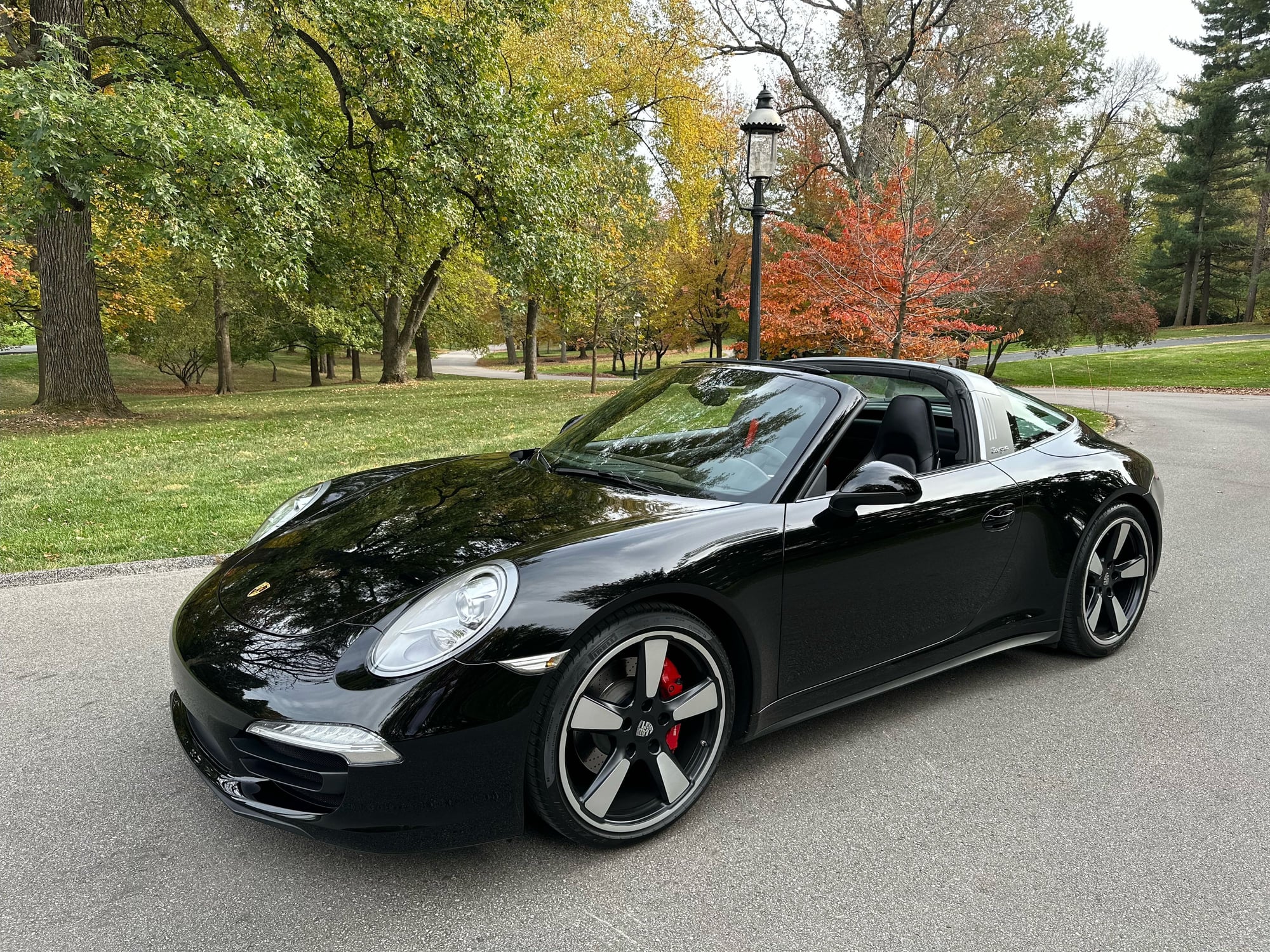 2016 Porsche 911 - 2016 911 Targa 4S - Used - VIN WP0BB2A9XGS136694 - 6 cyl - 4WD - Manual - Coupe - Black - St. Louis, MO 63130, United States