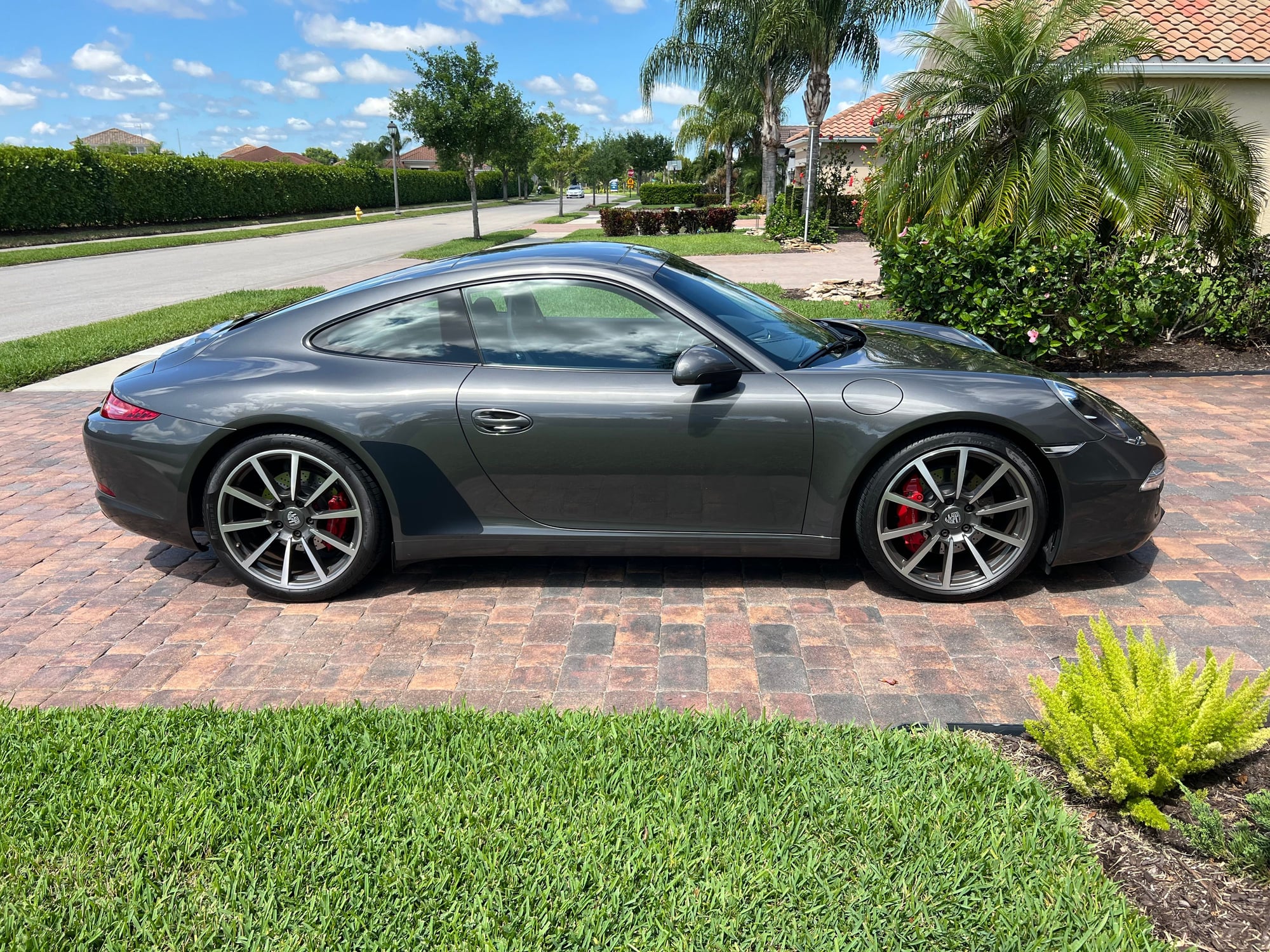 2013 Porsche 911 - 2013 Porsche 911 Carrera S PDK - Used - VIN WP0AB2A94DS121244 - 68,935 Miles - 6 cyl - 2WD - Automatic - Coupe - Gray - Ave Maria, FL 34142, United States