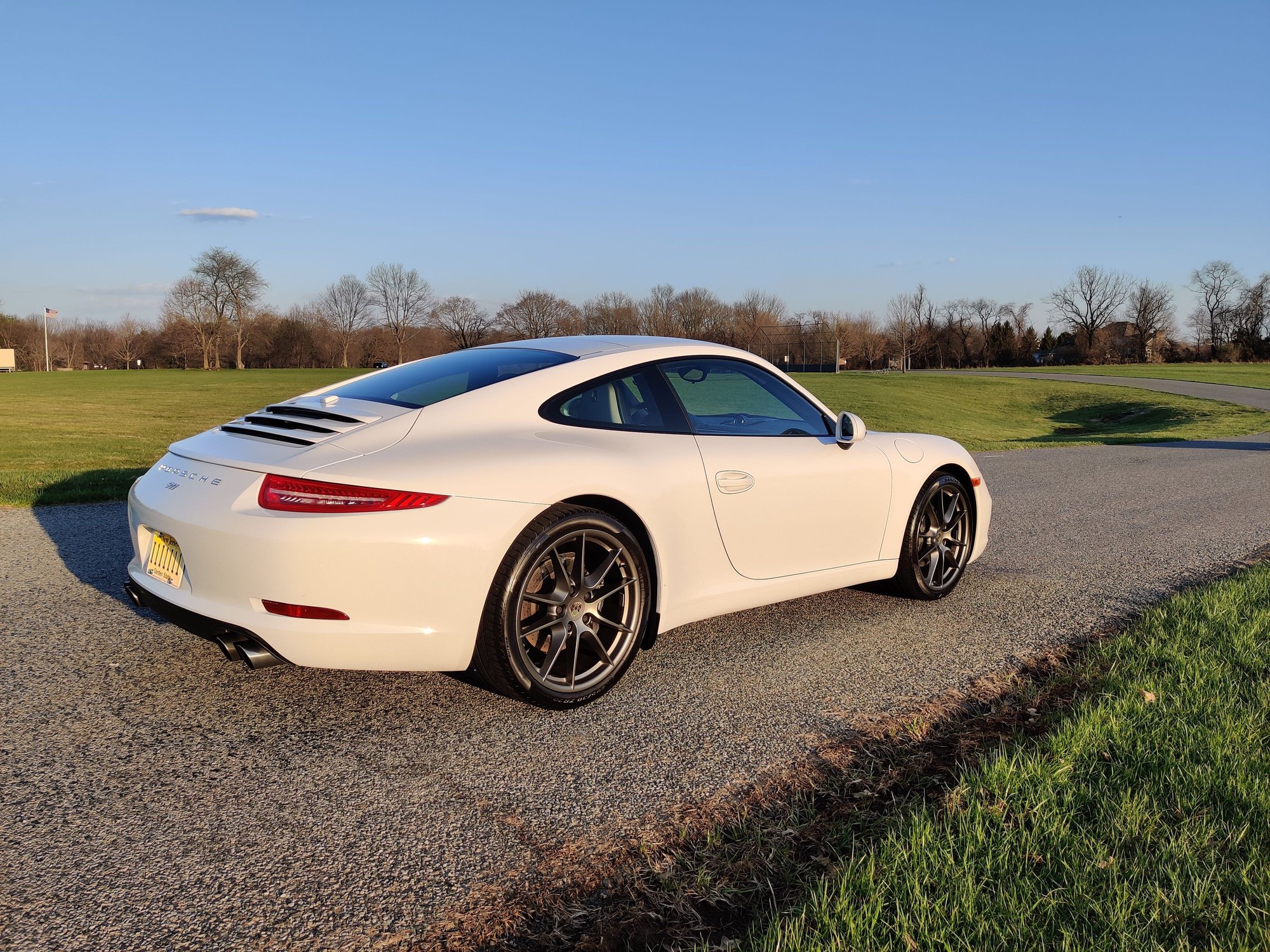 2012 Porsche 911 - 2012 911 Carrera White w/ 7-speed MT - Used - VIN WP0AA2A92CS106520 - 64,250 Miles - 6 cyl - 2WD - Manual - Coupe - White - Whitehouse Station, NJ 08889, United States