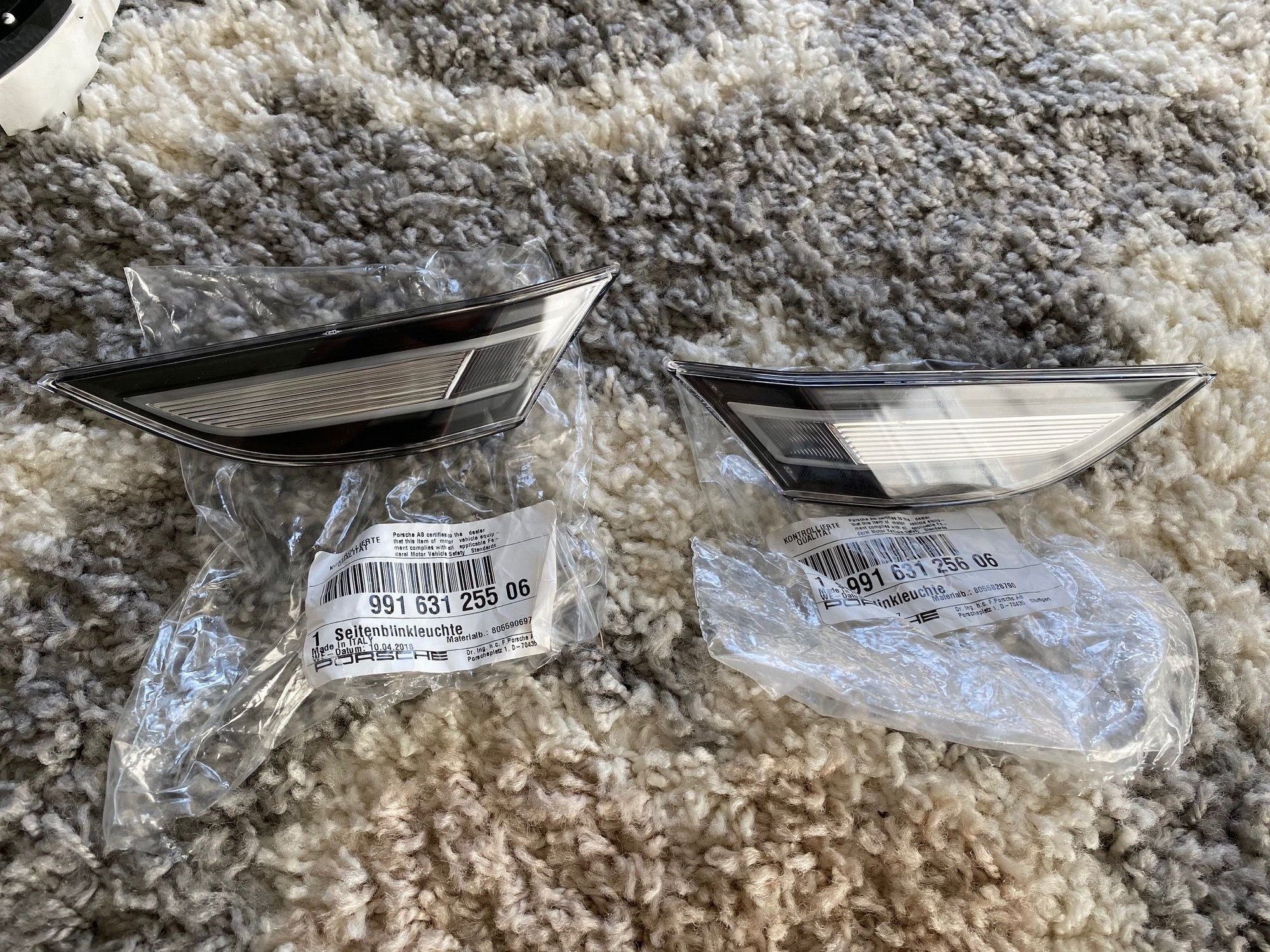 Exterior Body Parts - 991 / 981 / 718 OEM LED Clear Sidemarkers - New - 2012 to 2019 Porsche 911 - Ringwood, NJ 07456, United States