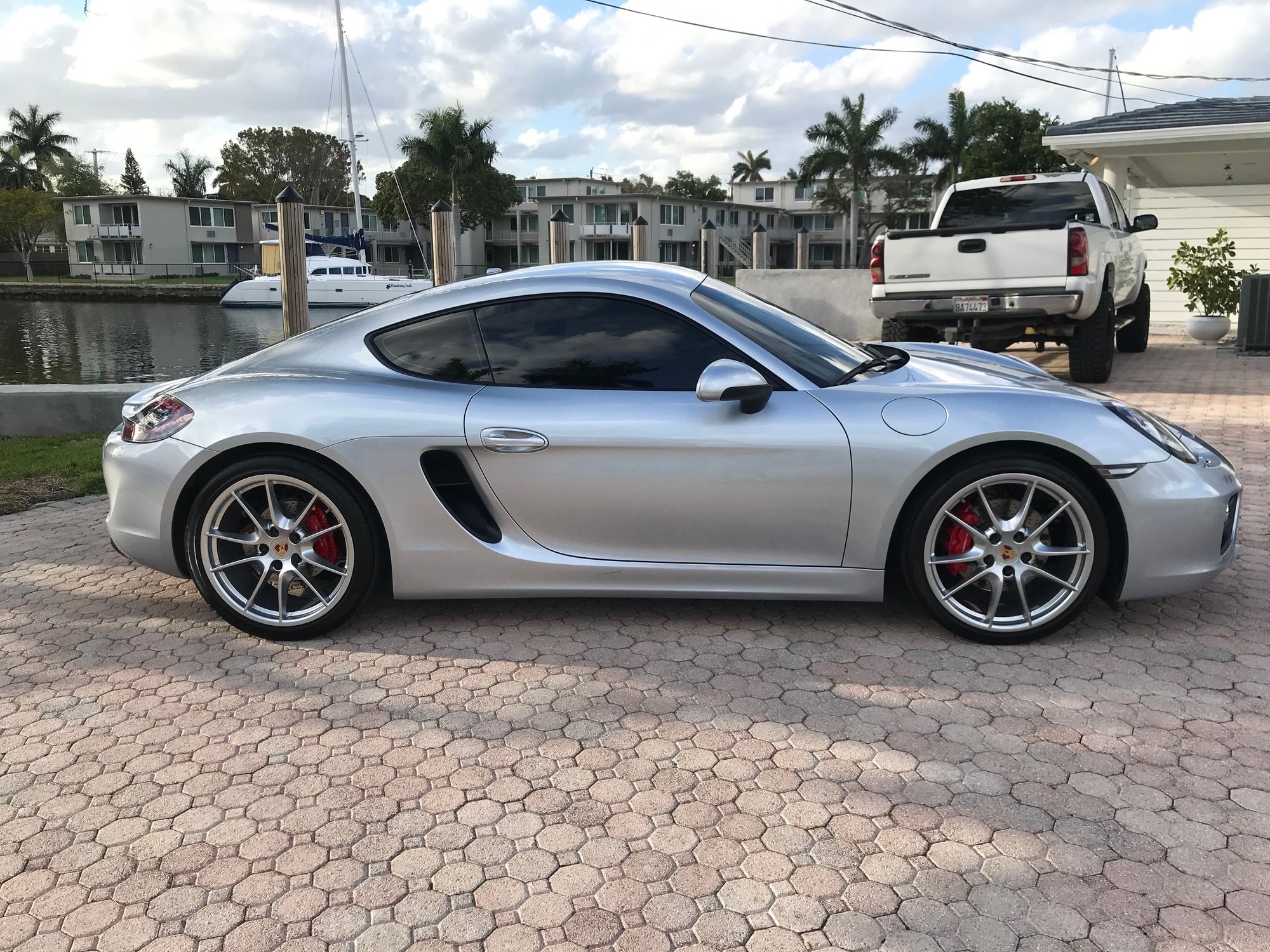 2015 Porsche Cayman - 2015 Porsche Cayman S 981 garage kept, freshly detailed and serviced! - Used - VIN WP0AB2A81FK181282 - 14,750 Miles - 6 cyl - 2WD - Automatic - Coupe - Silver - Fort Lauderdale, FL 33315, United States
