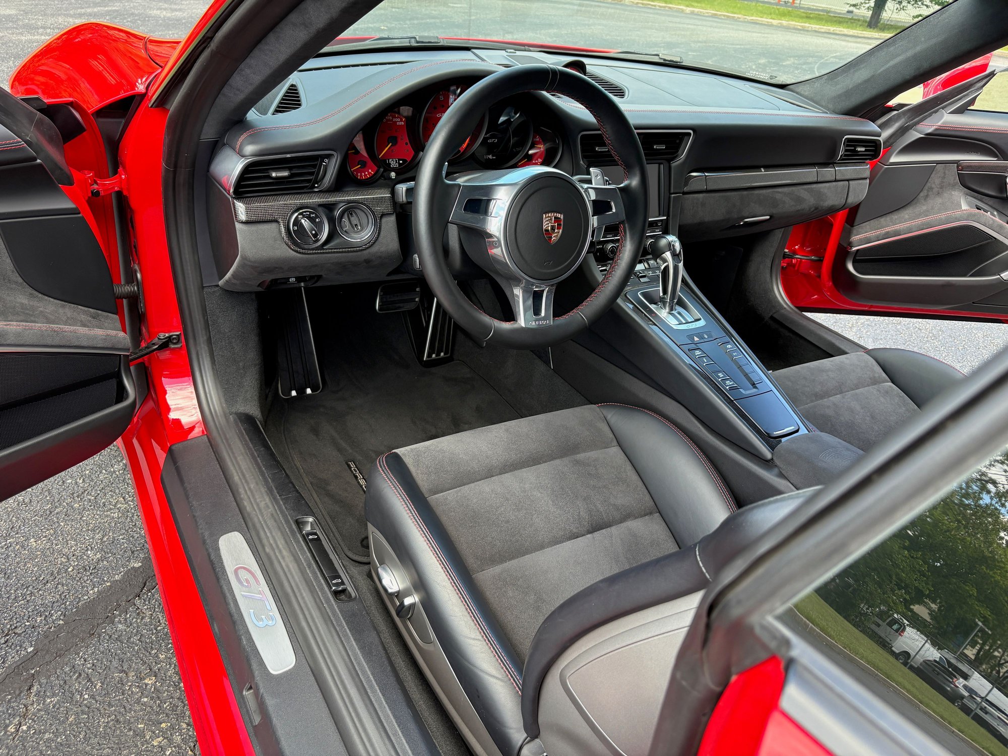 2015 Porsche 911 - 991.1 GT3, F motor, low miles, sport seats - Used - VIN WP0AC2A95FS183185 - 11,531 Miles - 6 cyl - 2WD - Automatic - Coupe - Red - Boston, MA 02155, United States