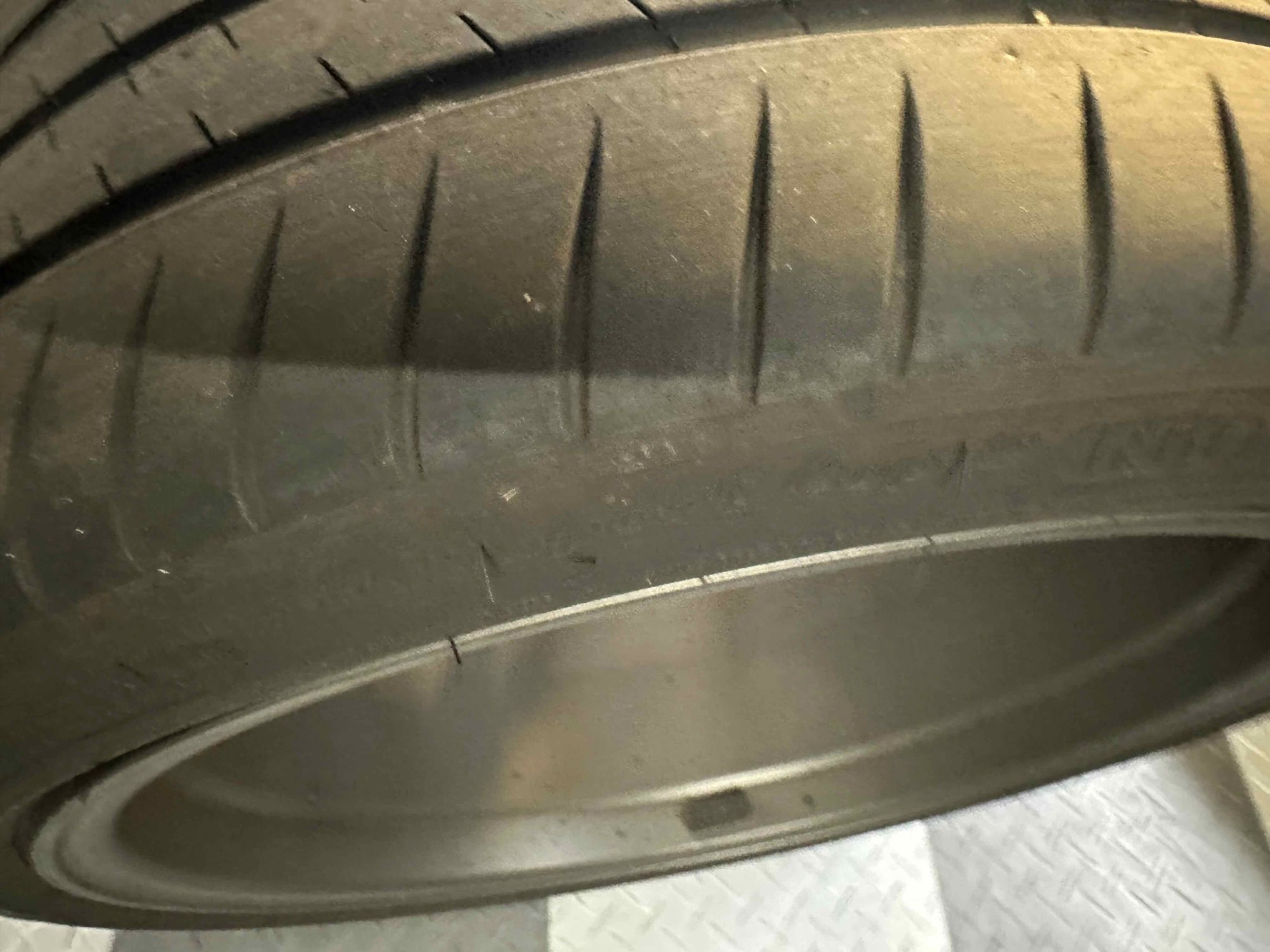Wheels and Tires/Axles - 718 GT4 Stock Wheels and Tires ~1,500 miles excellent condition - Used - -1 to 2026  All Models - Los Gatos, CA 95032, United States