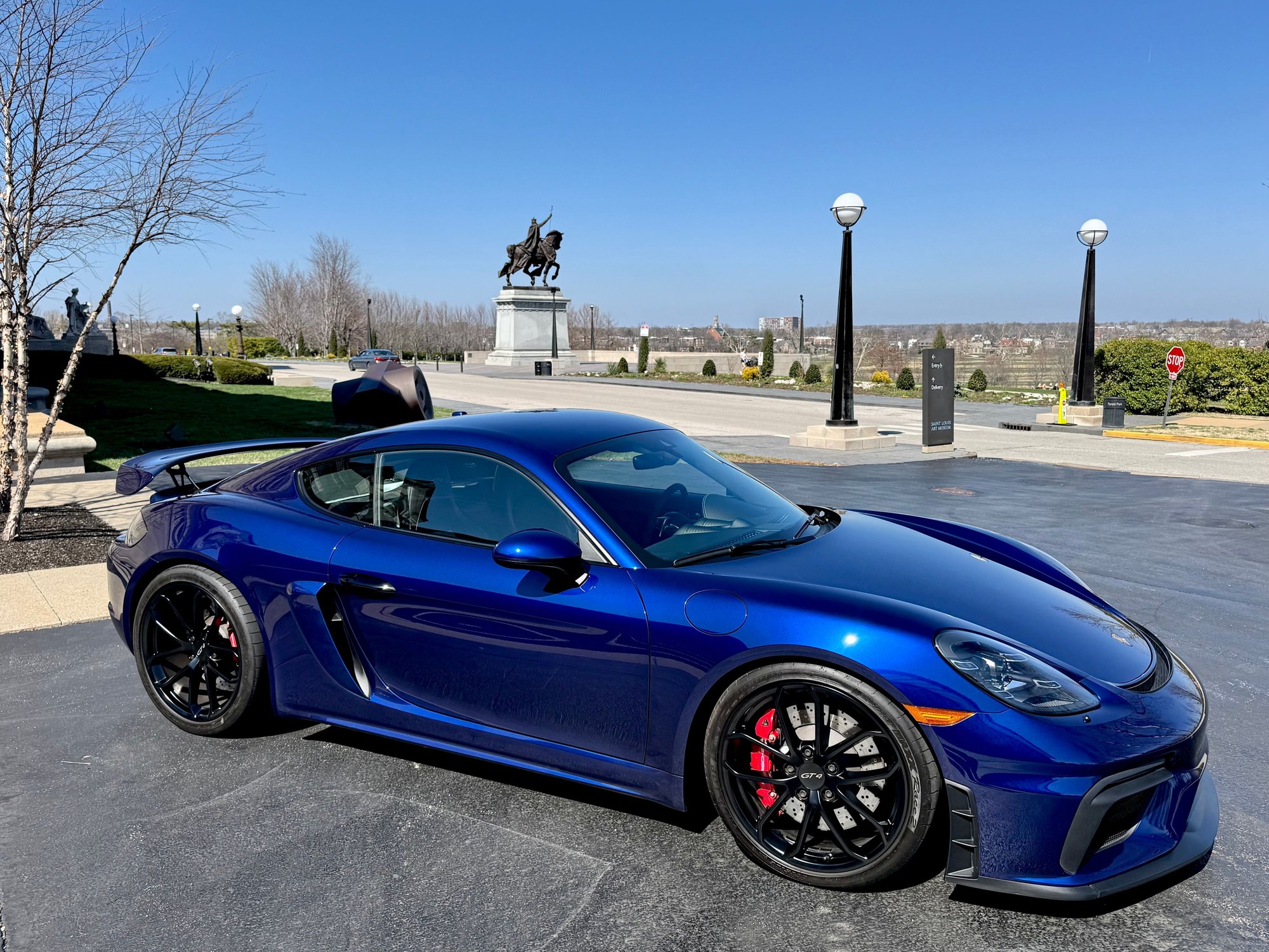 2021 Porsche 718 Cayman - 2021 718 GT4 DeMan 4.5 * PDK * Highly Optioned * No Track Time *  2,400 miles - Used - VIN WP0AC2A80MK289094 - 2,550 Miles - 6 cyl - 2WD - Automatic - Coupe - Blue - Chesterfield, MO 63017, United States