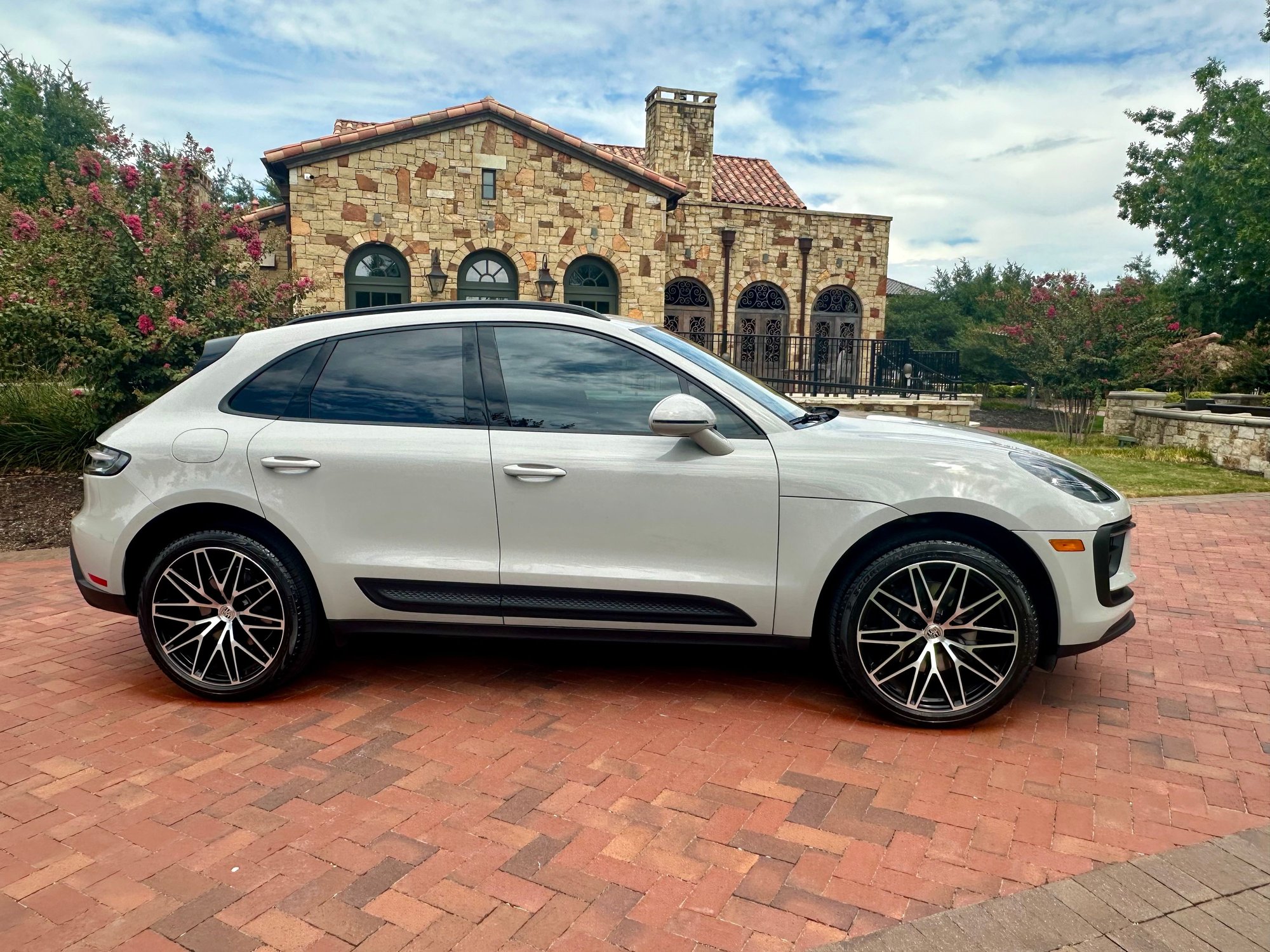 2023 Porsche Macan - 2023 custom spec macan - Used - VIN WP1AA2A53PLB16162 - 4,400 Miles - 4 cyl - AWD - Automatic - SUV - Other - Frisco, TX 75033, United States