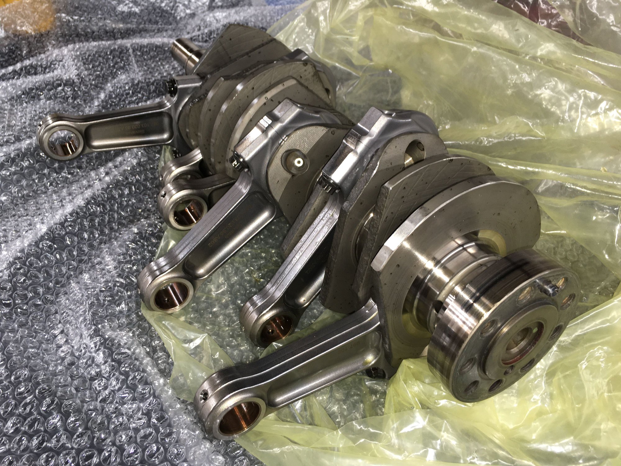 Engine - Internals - 997.2 GT3/RS/Cup (3.8L) crankshaft and connecting rods - Used - Jessup, MD 20794, United States