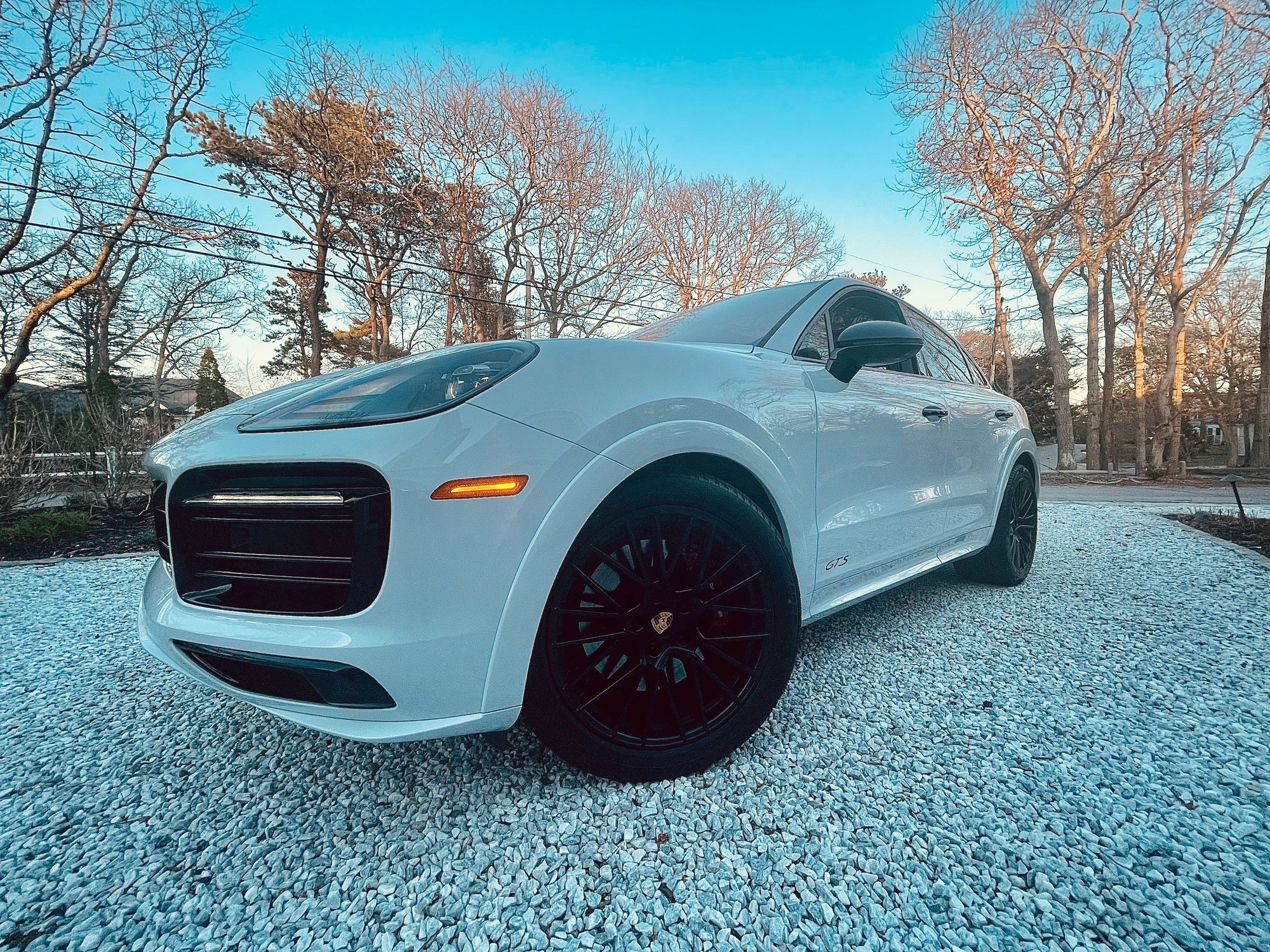2022 Porsche Cayenne - 2022 Cayenne Coupe GTS White, Graphite/Chalk Interior, Premium, Assistance & More - Used - VIN WP1BG2AY8NDA55735 - 30,500 Miles - 8 cyl - AWD - Automatic - SUV - White - Boston, MA 02129, United States