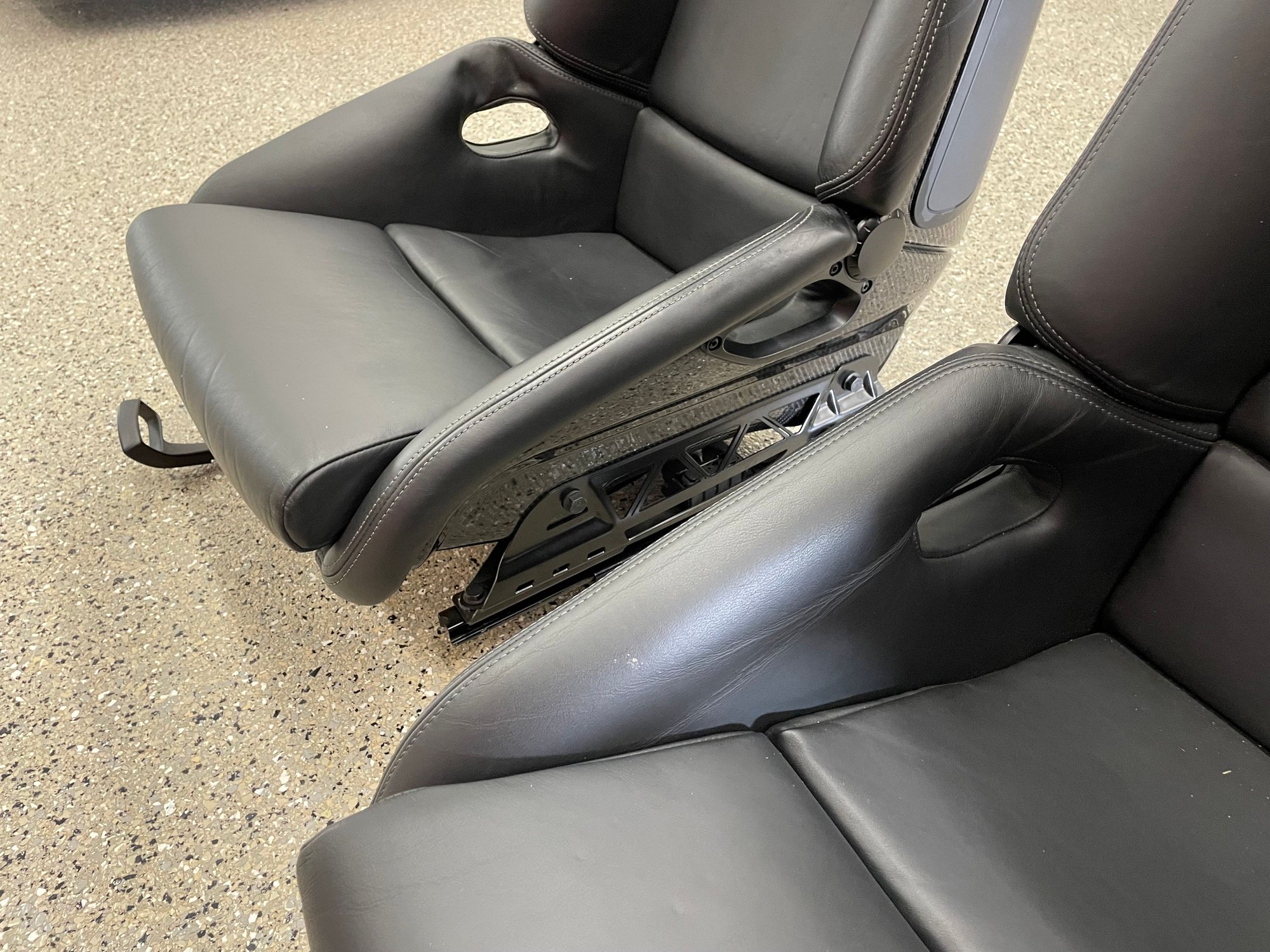 Interior/Upholstery - 997 Carbon Fiber Sport Bucket Seats - Used - All Years  All Models - Saint Paul, MN 55112, United States