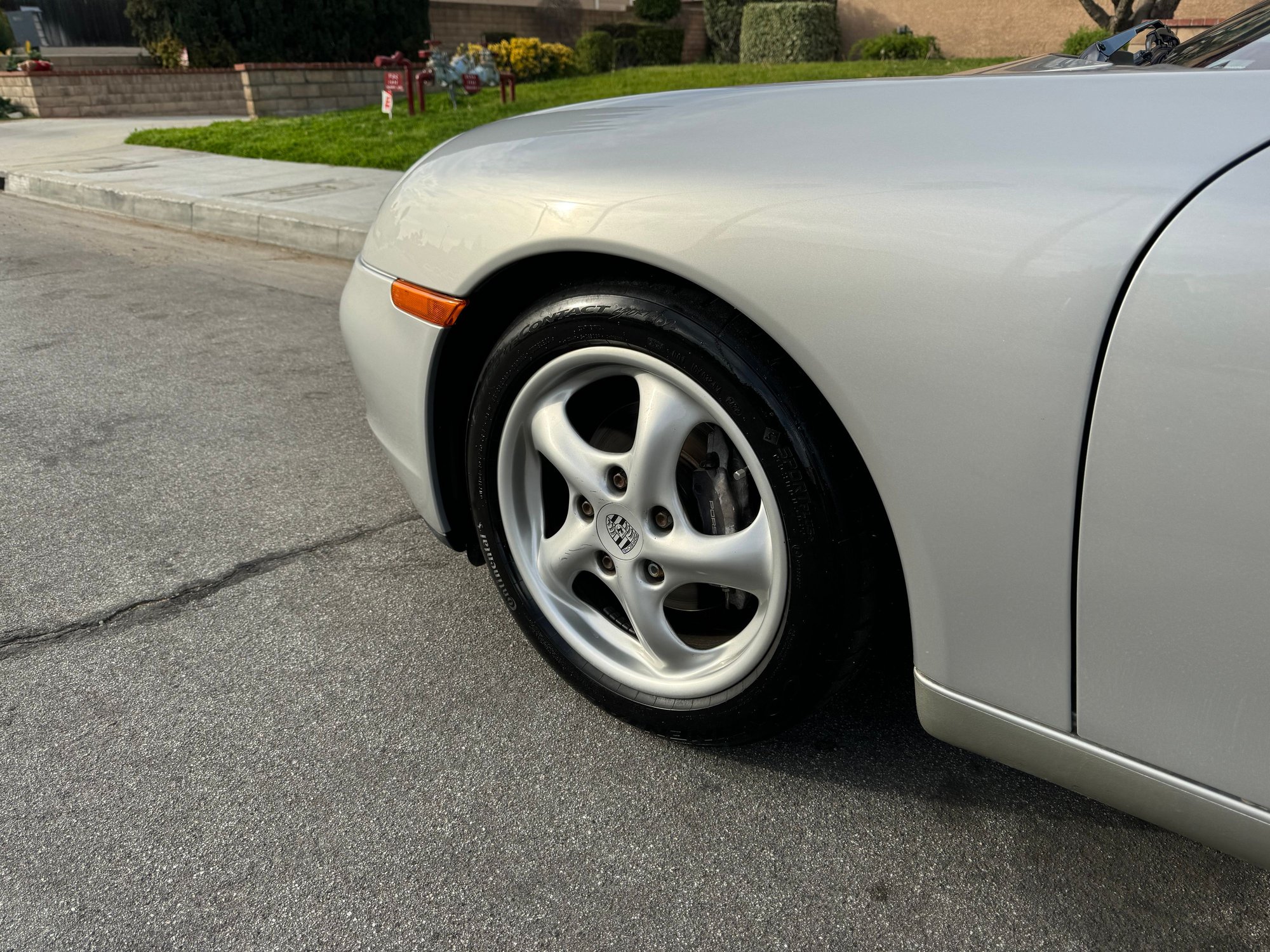 2000 Porsche Boxster - 2000 Porsche Boxster 986 44.7k miles 5spd - Used - VIN WpOCA2984YU621244 - 44,771 Miles - 6 cyl - 2WD - Manual - Convertible - Silver - Arcadia, CA 91007, United States