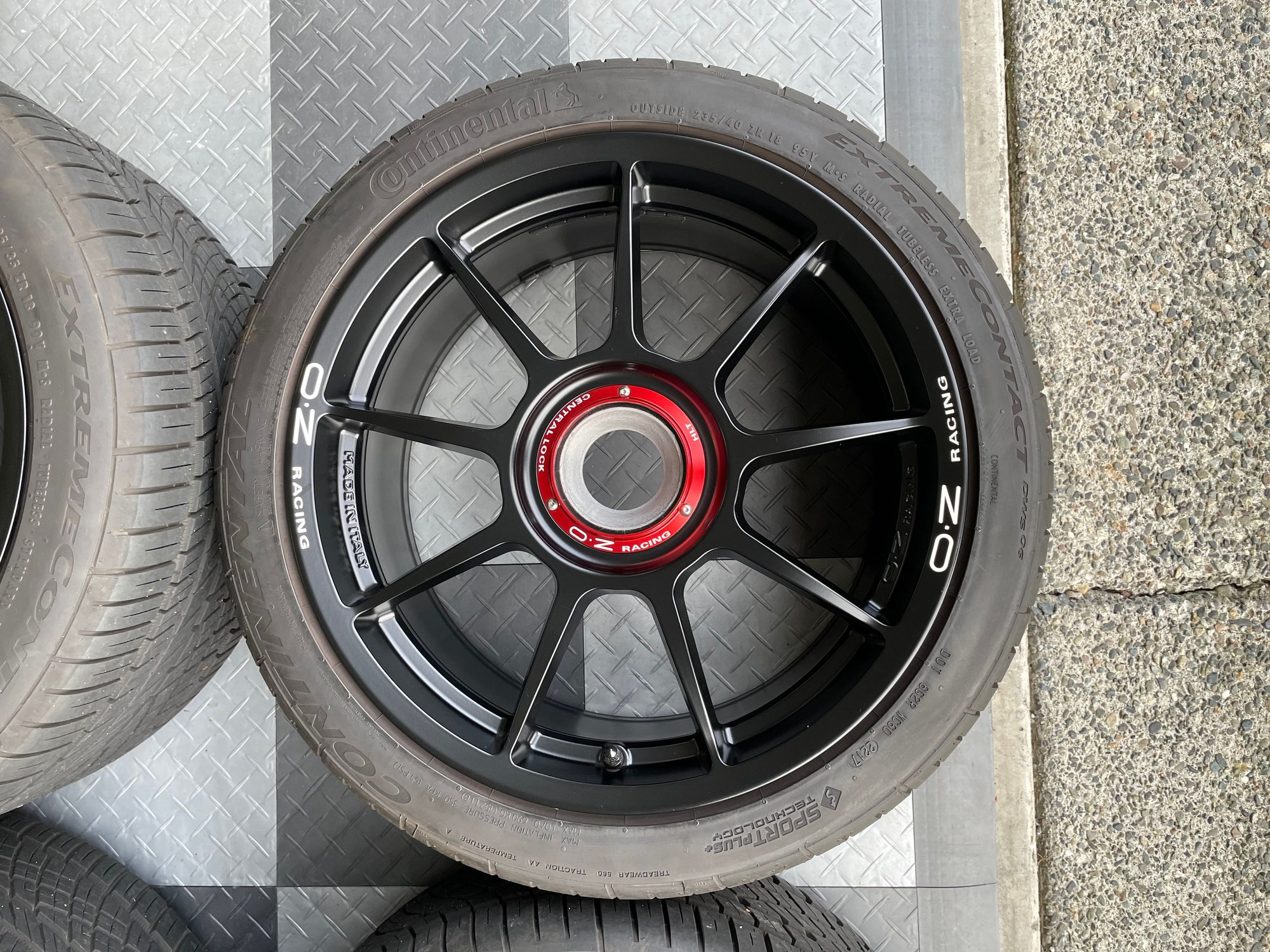 Wheels and Tires/Axles - 18" OZ Challenge Centerlock Wheels with Tires and TPMS Sensors for 997.2 GT3 - Used - 2009 to 2011 Porsche GT3 - Redmond, WA 98052, United States