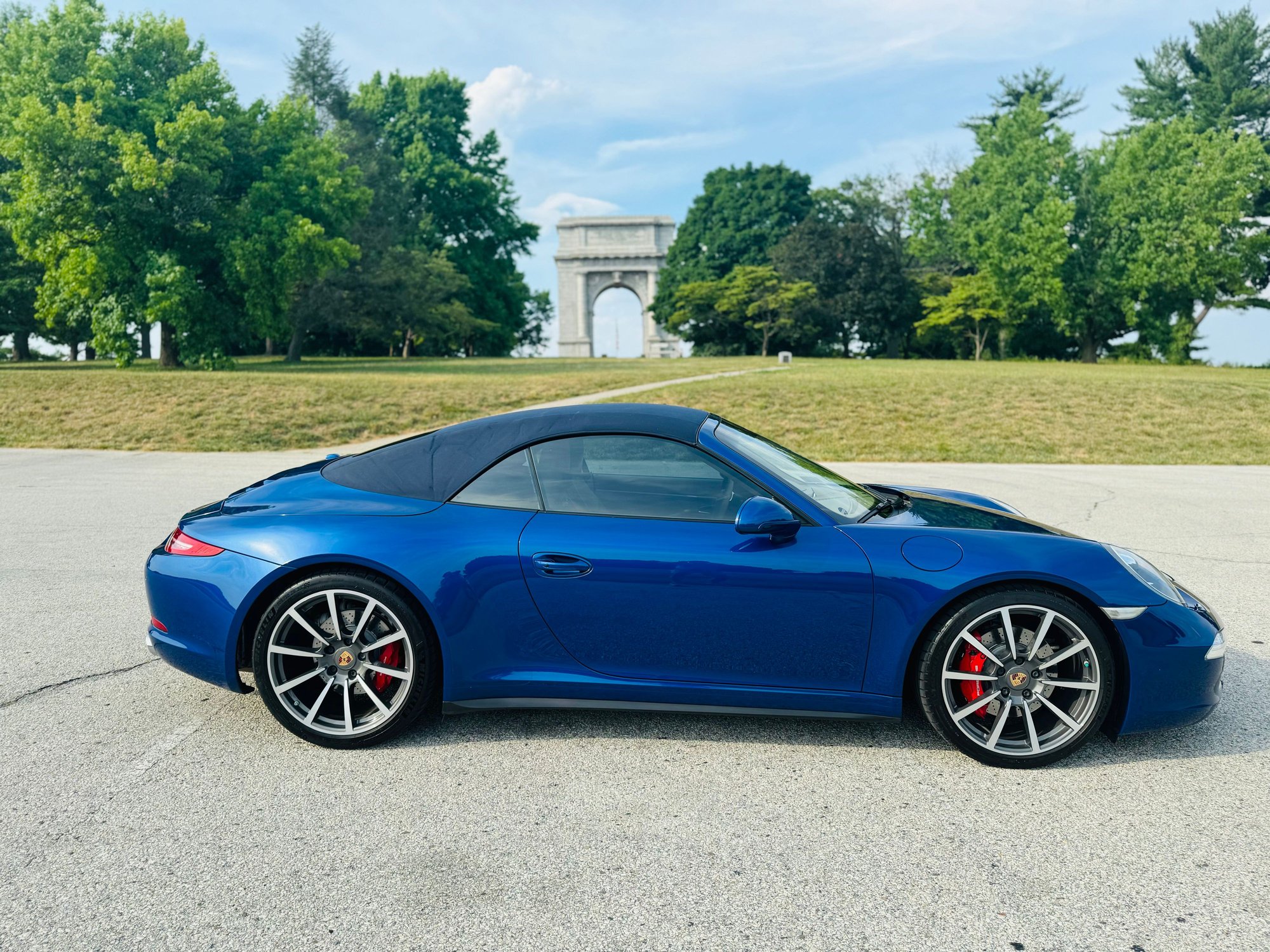 2013 Porsche 911 - 911 C4S Cabriolet Gorgeous High Spec  (Sports Chrono, PSE, Burmester, PAS, Prem Plus) - Used - VIN WP0CB2A90DS155464 - 45,000 Miles - 4WD - Automatic - Convertible - Blue - Villanova, PA 19085, United States