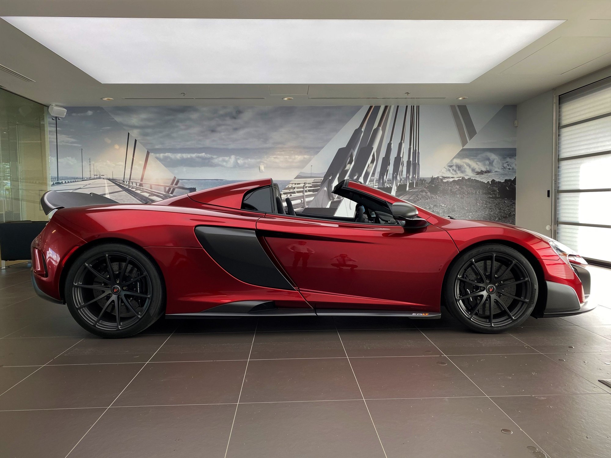 2016 Mclaren 675LT spider Volcano Red (canadian) - Rennlist - Porsche ...