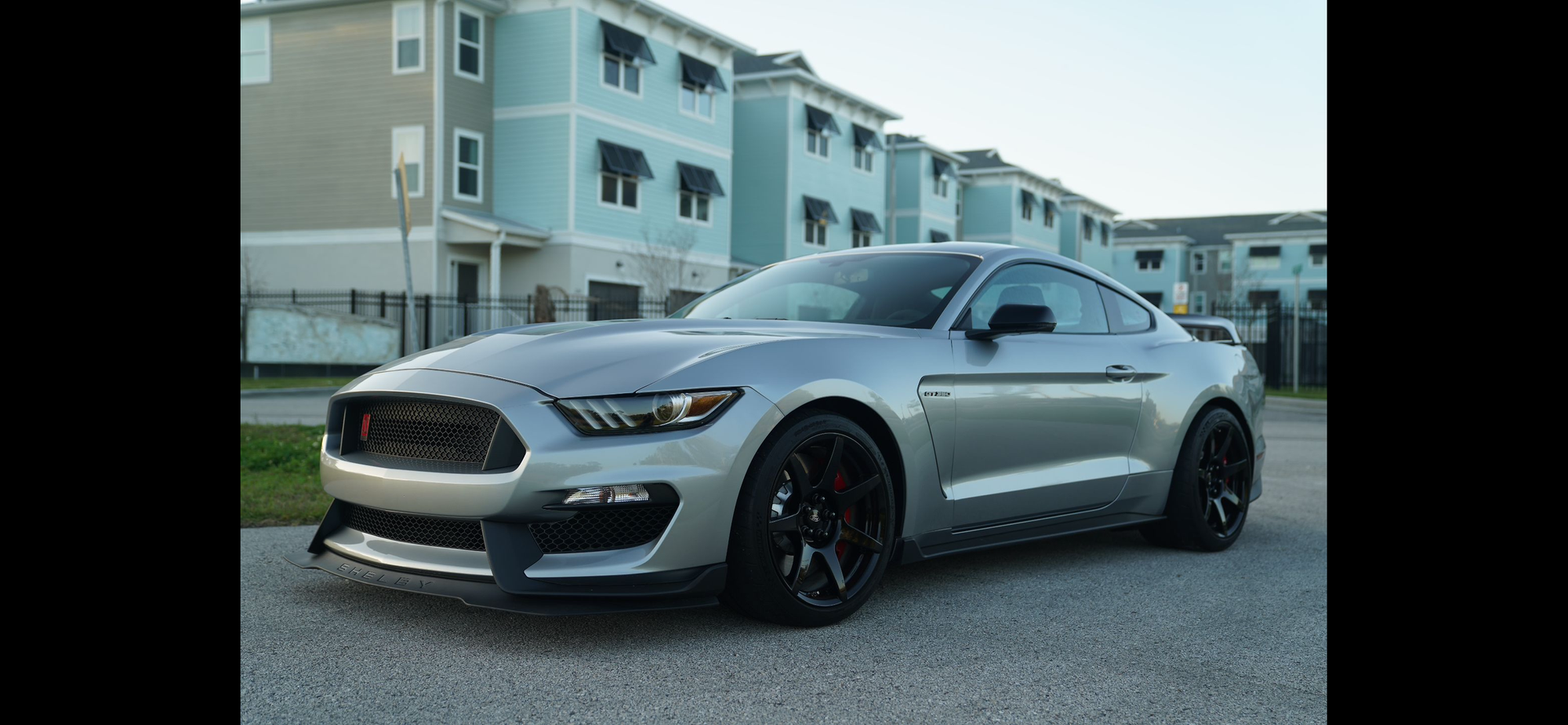 2020 Ford Shelby GT350 - 2020 GT350R - Iconic Silver - 4300 miles - Used - VIN 1fa6p8jz9l5551820 - 4,300 Miles - 8 cyl - 2WD - Manual - Coupe - Silver - St Petersburg, FL 33702, United States