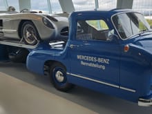 Mercedes Museum: Rennabteilung Trailer with Stirling Moss Mercedes
