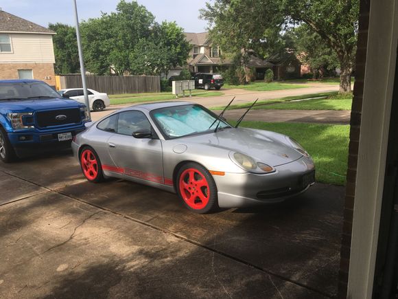 Got the car washed. Have new brake pads and they stop 🛑 real well, unfortunately they produce a bunch of dust and those 408s are a pain in the rear to clean. Squirrel told me to put akebono pads. Anyway I’m going to try to find me a better wheel cleaner. 