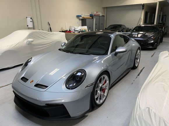 Squeky65’s 992 GT3 admitted…wheels, wheel wells, calipers ceramic coated 