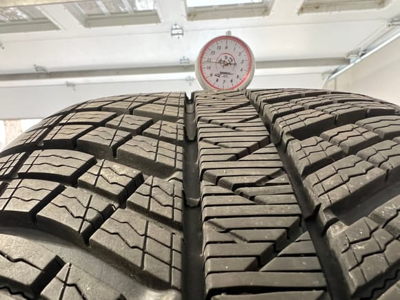 Front: Tire 3 Tread.