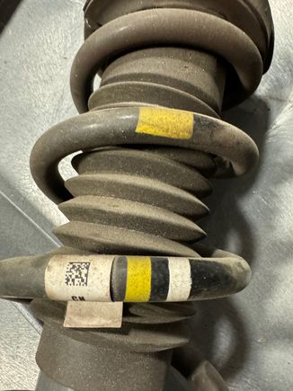 Rear springs - yellow / white coding