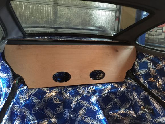 I made a quick decklid out of birch plywood.  The 993 decklid rises up to allow room for the speakers.  i weanted the streamlined look, so I relocated the speakers to the back of the seats where there's a perfect recess.