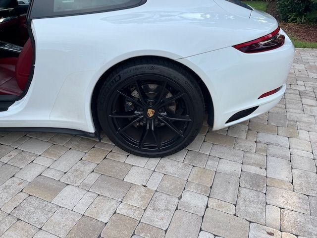 2018 Porsche 911 - 2018 Porsche Carrera 4 (991.2) - Used - VIN WP0AA2A90JS105122 - 47,500 Miles - 6 cyl - AWD - Manual - Coupe - White - Kenner, LA 70065, United States