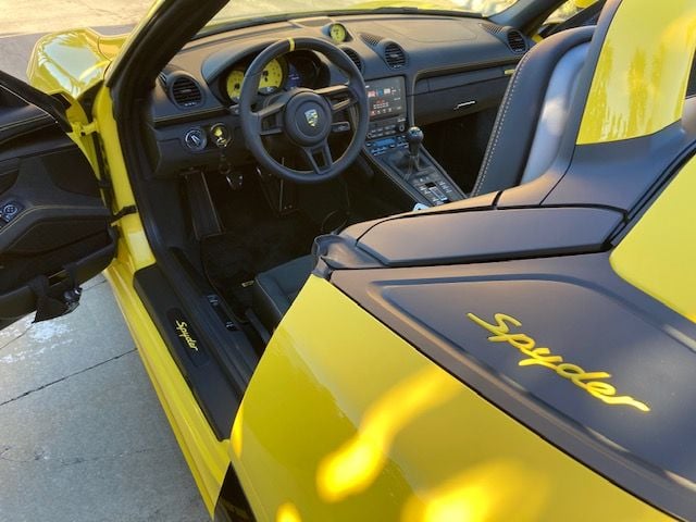 2021 Porsche 718 Spyder - 2021 718 Spyder - Used - VIN WP0CC2A84MS240814 - 4,950 Miles - 6 cyl - 2WD - Manual - Convertible - Yellow - Palm Coast, FL 32137, United States