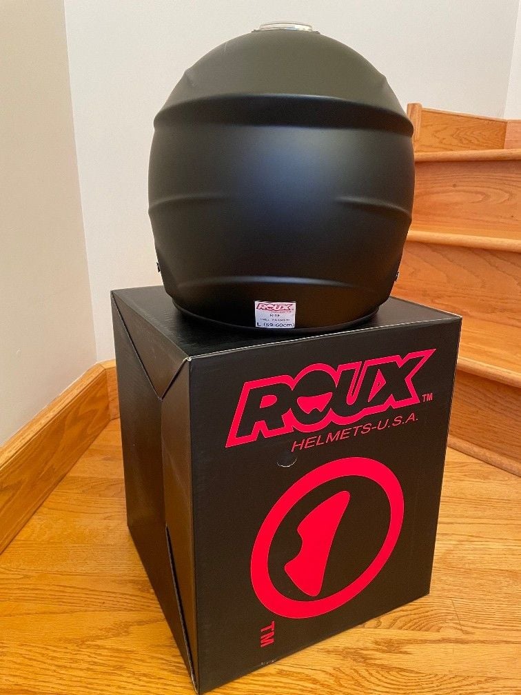 Miscellaneous - For Sale: Roux Helmet, SA2020, Pre-Wired Intercom, As New Condition - Used - 0  All Models - Allentown, PA 18106, United States