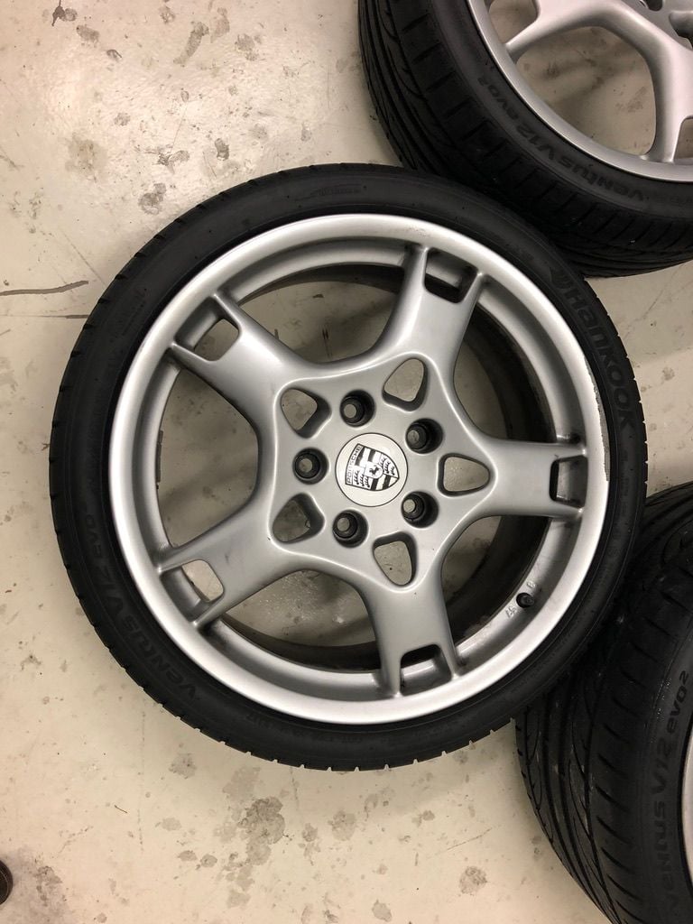Wheels and Tires/Axles -  - Used - 2005 to 2012 Porsche Carrera - Astoria, NY 11102, United States