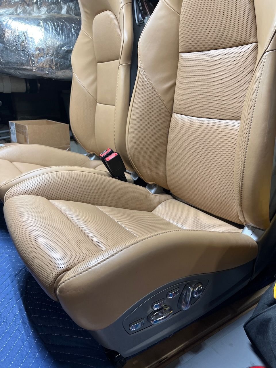 Interior/Upholstery - 991.2 18-way Luxor Beige Sport Seats Plus, heated/ventilated, full leather - Used - All Years  All Models - All Years  All Models - All Years  All Models - Raleigh, NC 27607, United States