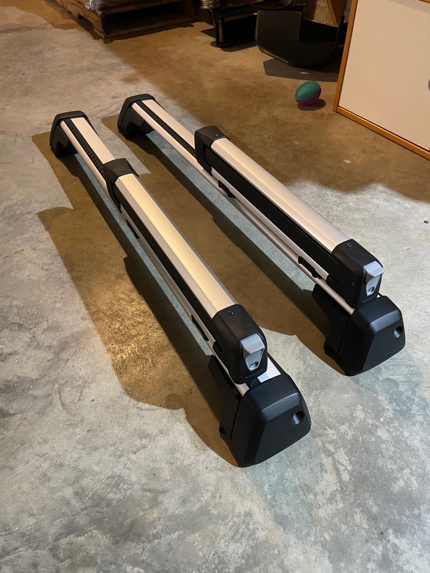 Accessories - XC90 OEM Load bar / ski rack / rubber mats / cargo protector - Used - 2016 to 2021 Volvo XC90 - New Hartford, CT 06057, United States