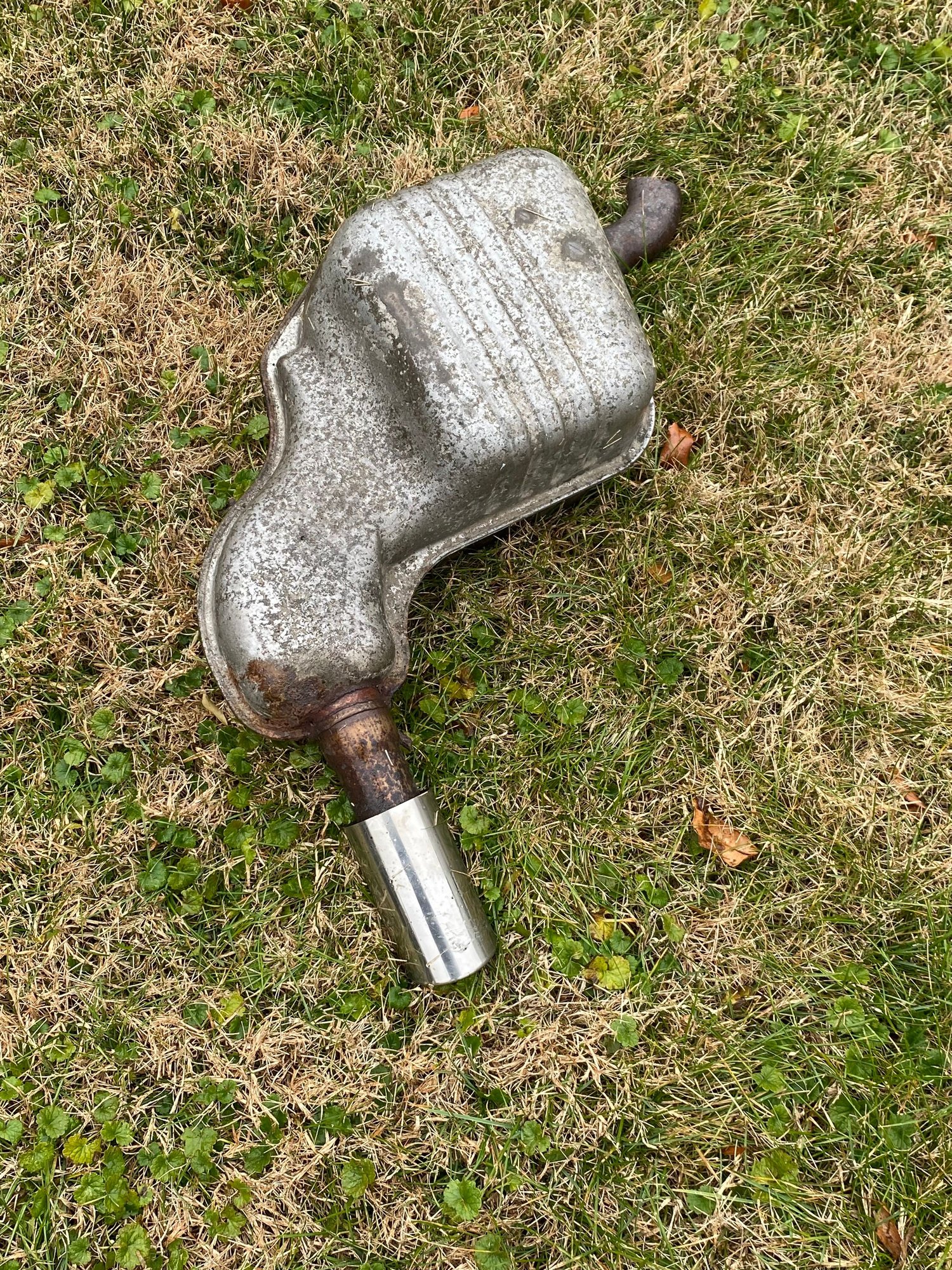Engine - Exhaust - Used rear OEM muffler for 2006 S60 2.5l - Used - 2004 to 2007 Volvo S60 - Middletown, DE 19709, United States