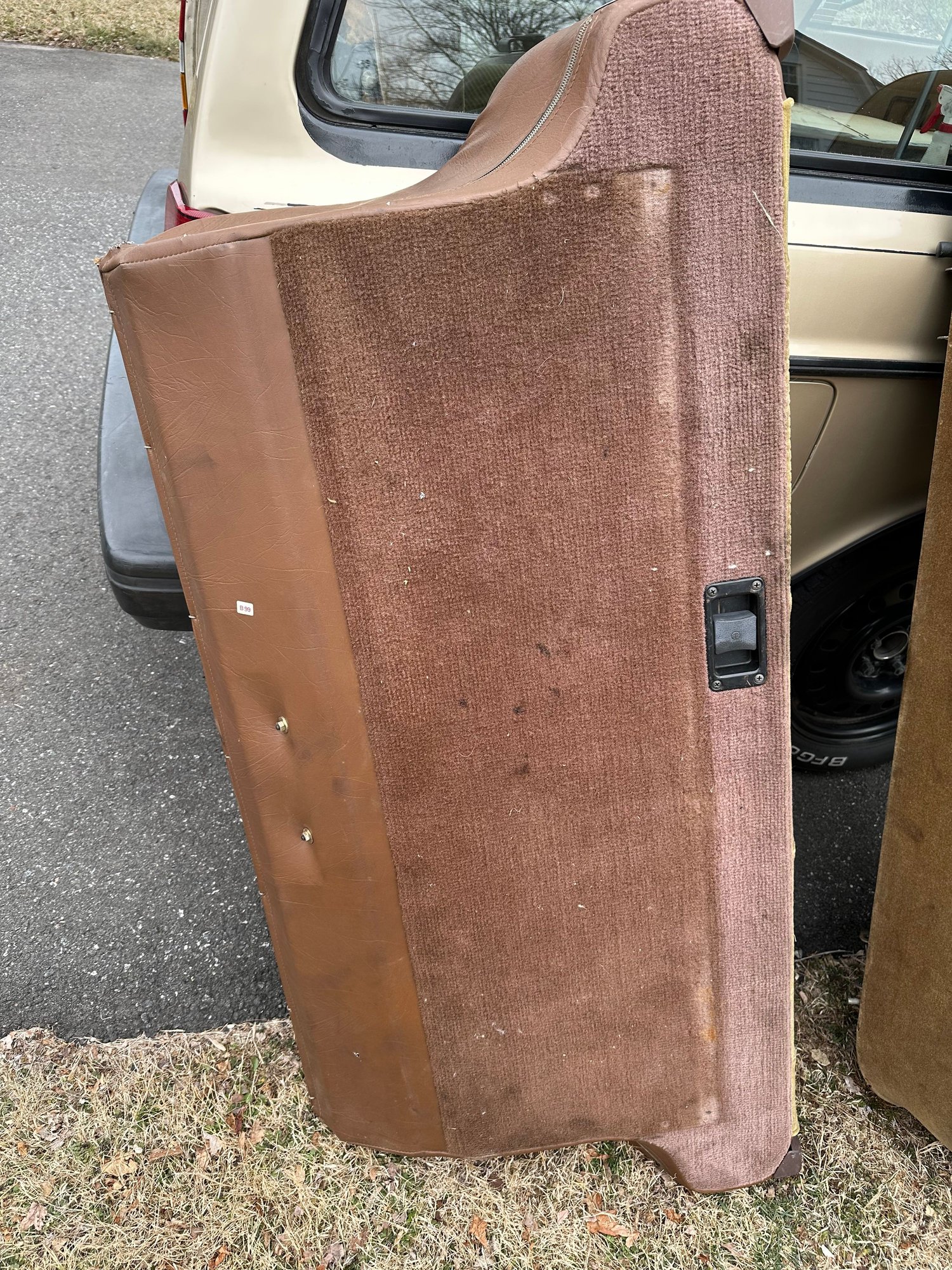 Interior/Upholstery - FS: 1981 245 GLE rear seats brown velour - Used - 1980 to 1993 Volvo 245 - Trumbull, CT 06611, United States