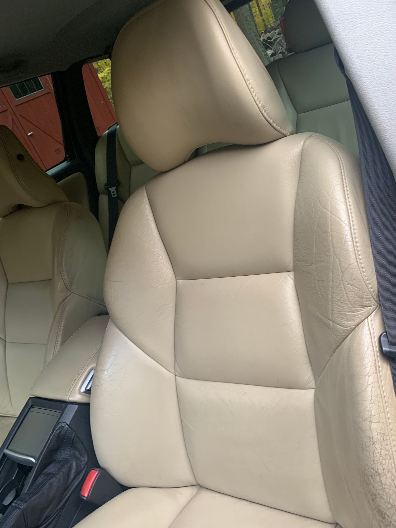 2007 Volvo V70 - 2007 V70R Grey/ Gold Gobi One owner well maintained excellent condition $ - Used - VIN YV1SJ527872632797 - 137,123 Miles - 5 cyl - AWD - Automatic - Wagon - Gray - Hinckley, OH 44233, United States