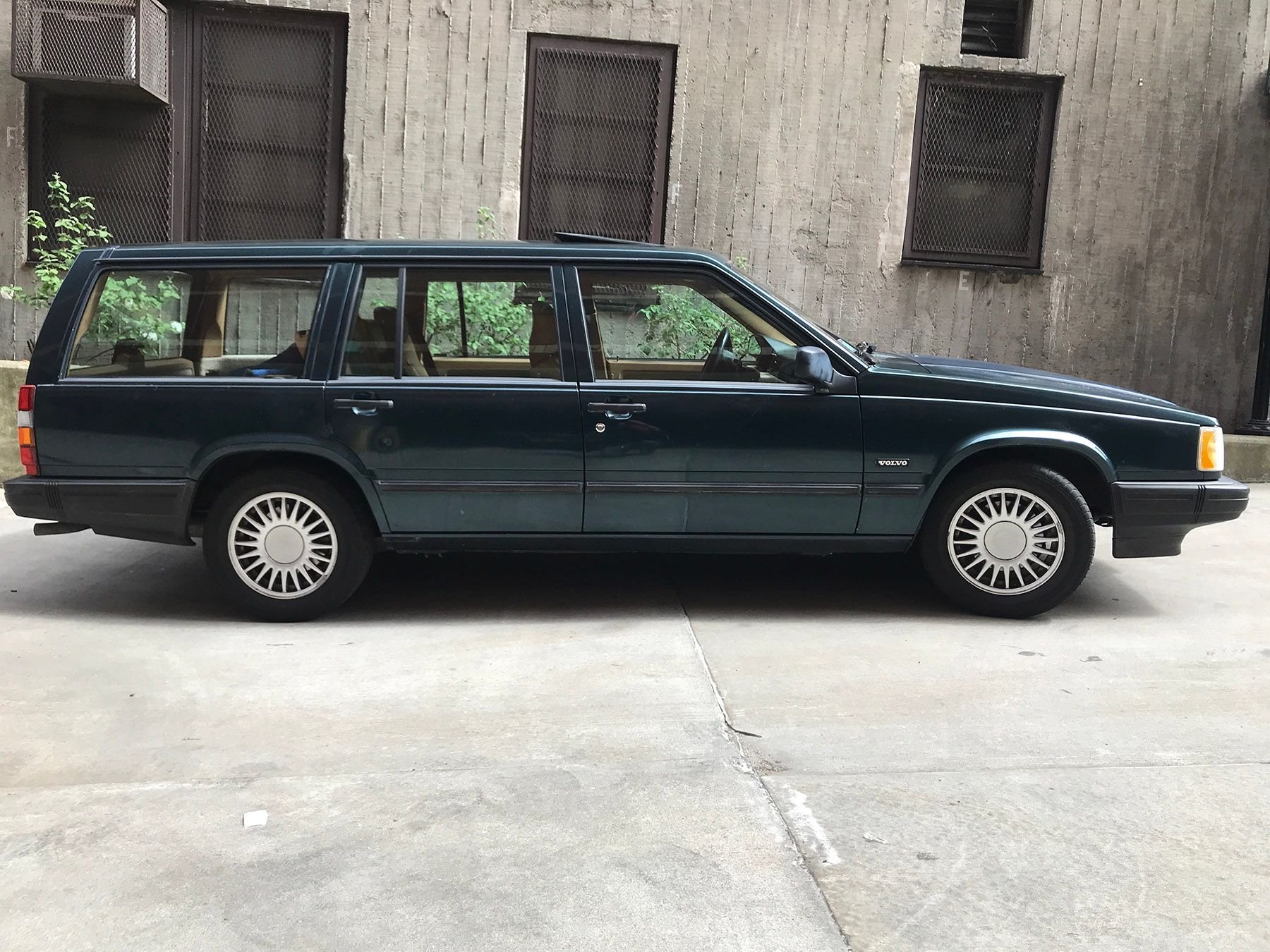 1994 Volvo 940 - FS: 1994 940T wagon with 142K miles; well-maintained - Used - VIN YV1JW8619R3124713 - 4 cyl - 2WD - Automatic - Wagon - Blue - New York, NY 10032, United States