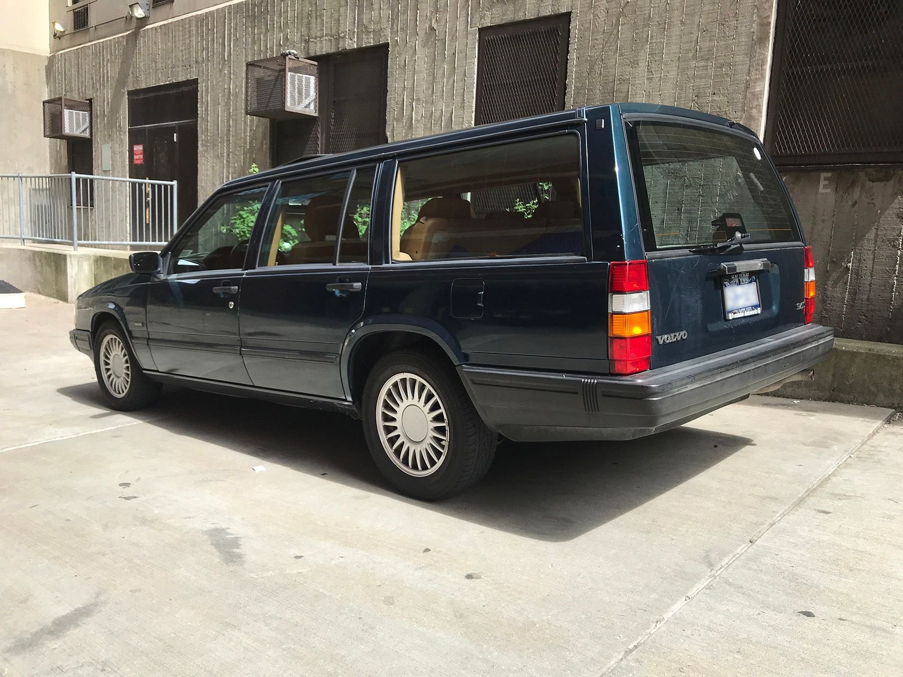 1994 Volvo 940 - FS: 1994 940T wagon with 142K miles; well-maintained - Used - VIN YV1JW8619R3124713 - 4 cyl - 2WD - Automatic - Wagon - Blue - New York, NY 10032, United States