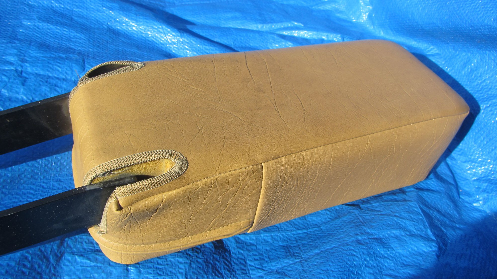Interior/Upholstery - Volvo 240 244 245 OEM Vinyl Sedan Wagon Tan Center Console Super Rare Armrest - Used - 1980 to 1993 Volvo 240 - Sacramento, CA 95832, United States