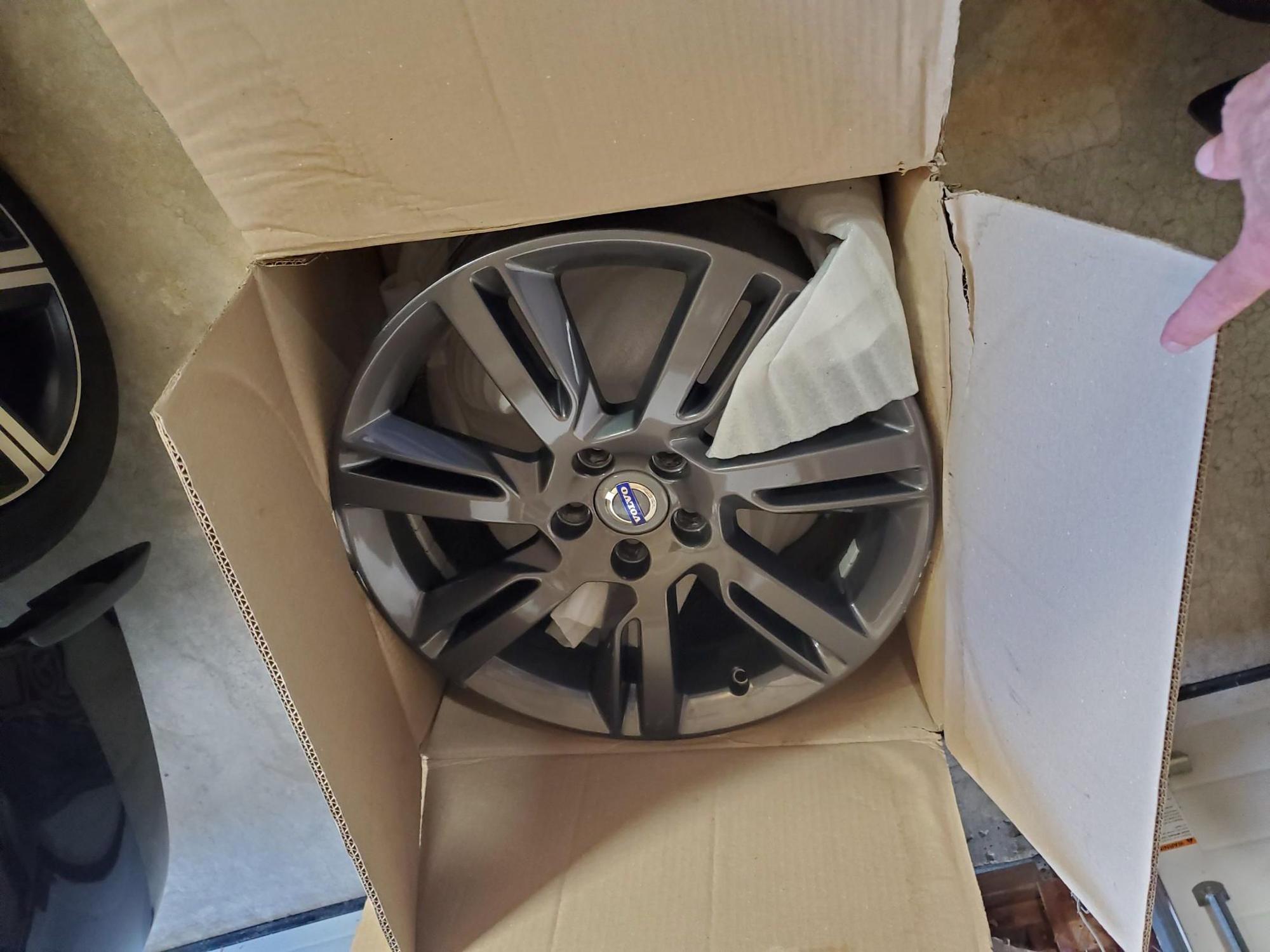 Wheels and Tires/Axles - 4 excellent condition Sleipner wheels from a 2013 S60 - Used - 0  All Models - Ellicott City, MD 21042, United States