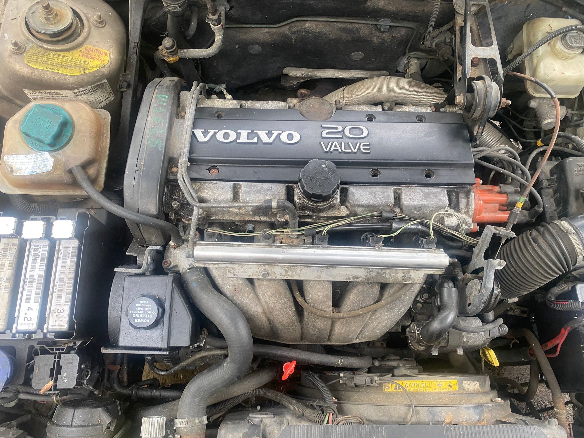 1993 Volvo 850 - 1993 Volvo 850 GLT - Used - VIN YV1LS5502P2091858 - 122,872 Miles - 5 cyl - 2WD - Automatic - Sedan - Gold - Glenn Dale, MD 20706, United States